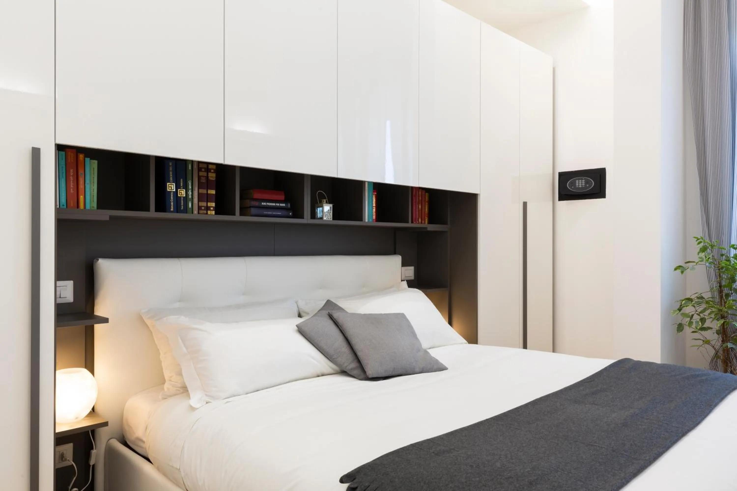 Bedroom, Bed in House San Cristoforo M4