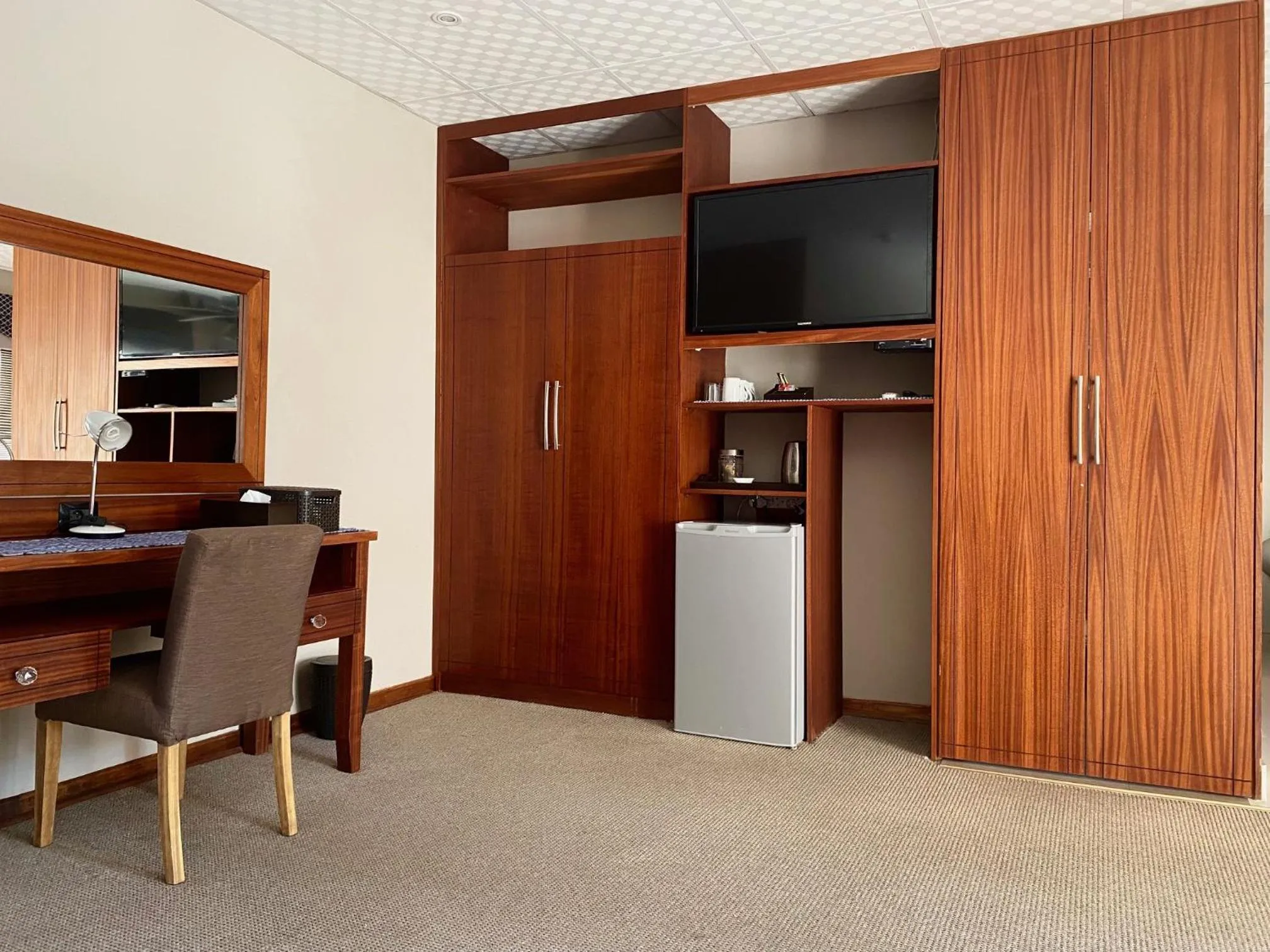 Communal lounge/ TV room in Castello Guest House, Bloemfontein