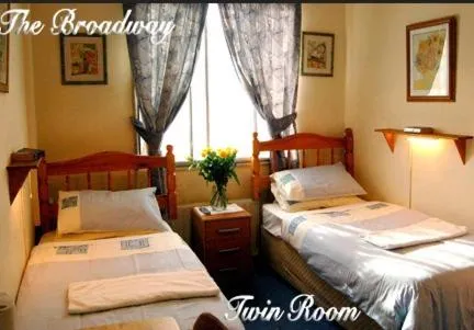 Bedroom, Bed in St. George's Lodge