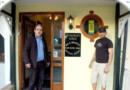 Facade/entrance in St. George's Lodge