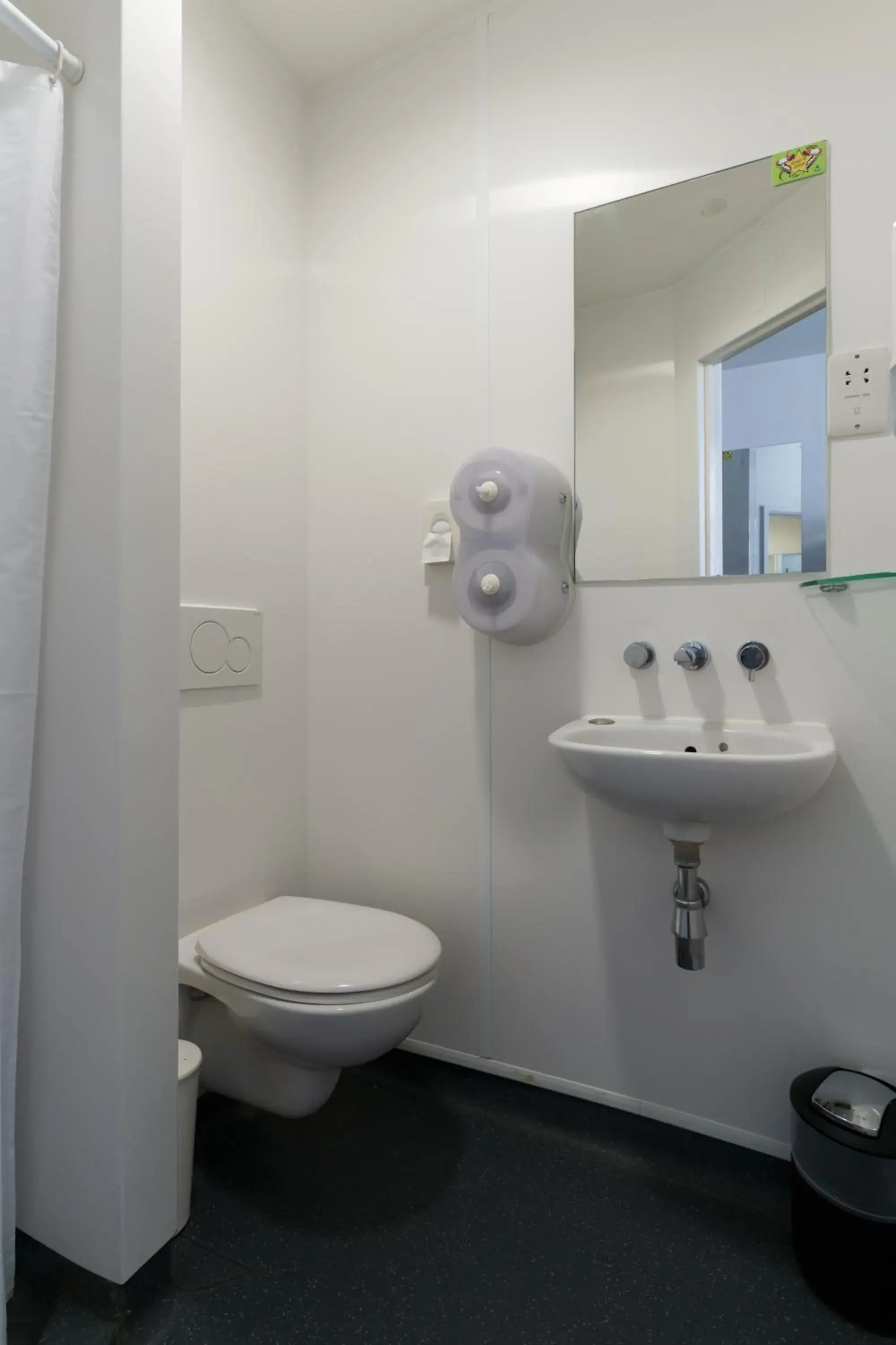 Bunk Bed in Male Dormitory Room in YHA London Central Bunk Bed in Male Dormitory Room in YHA London Central