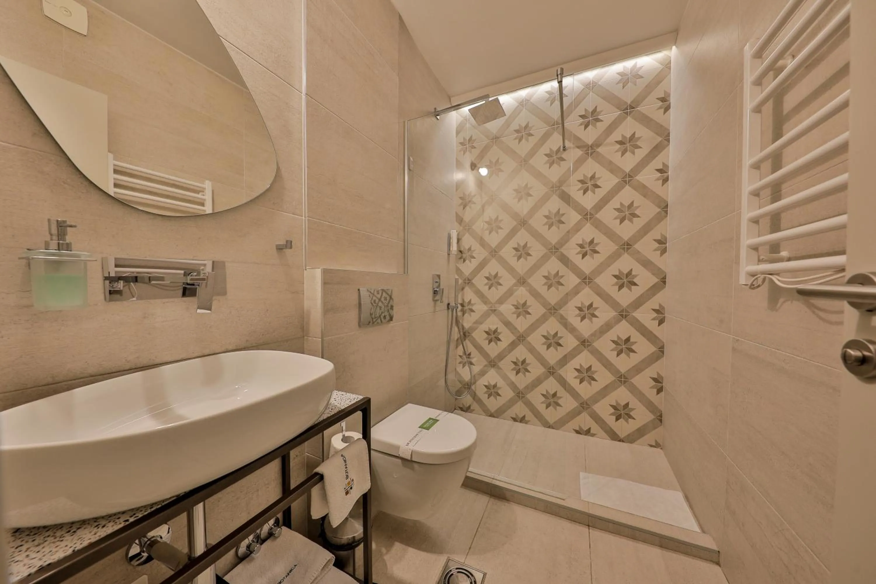 Toilet in Hotel Botanica