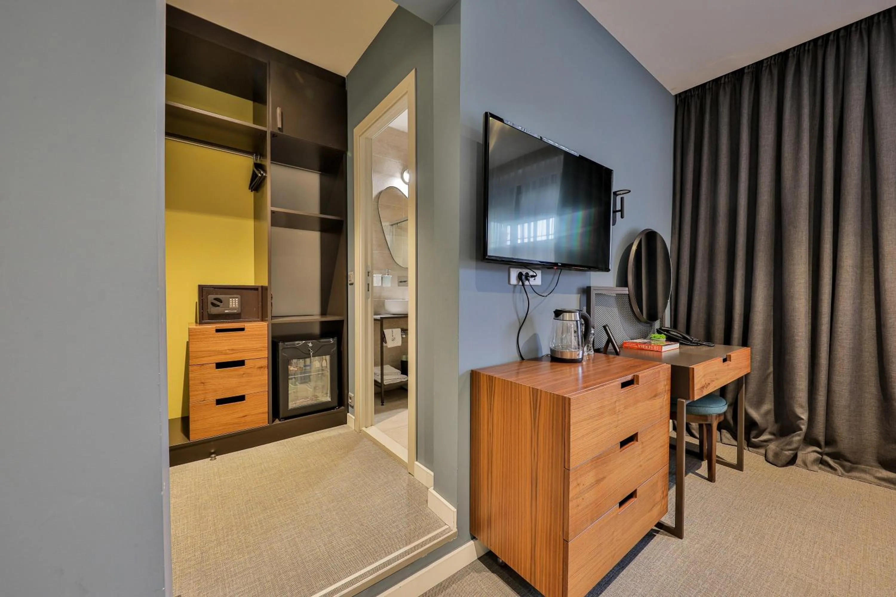 TV and multimedia, Bed in Hotel Botanica