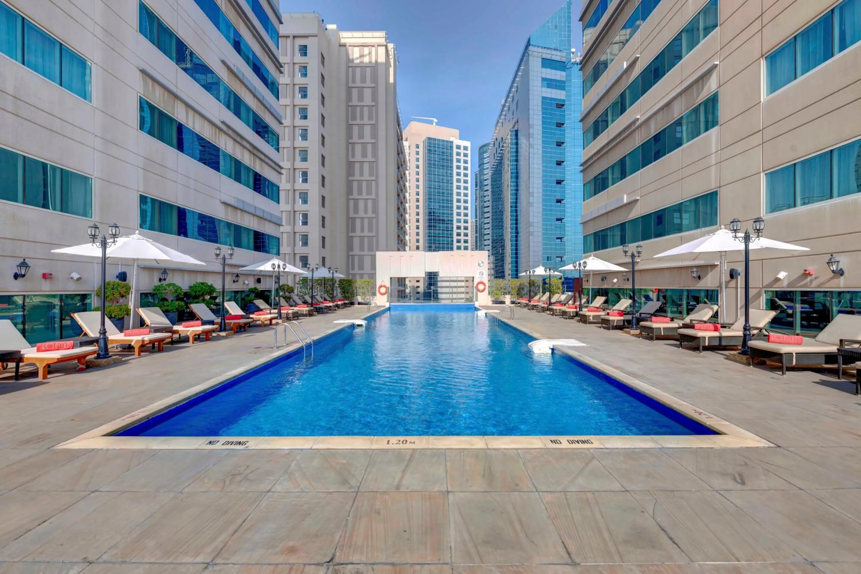 Swimming pool in Media Rotana Dubai