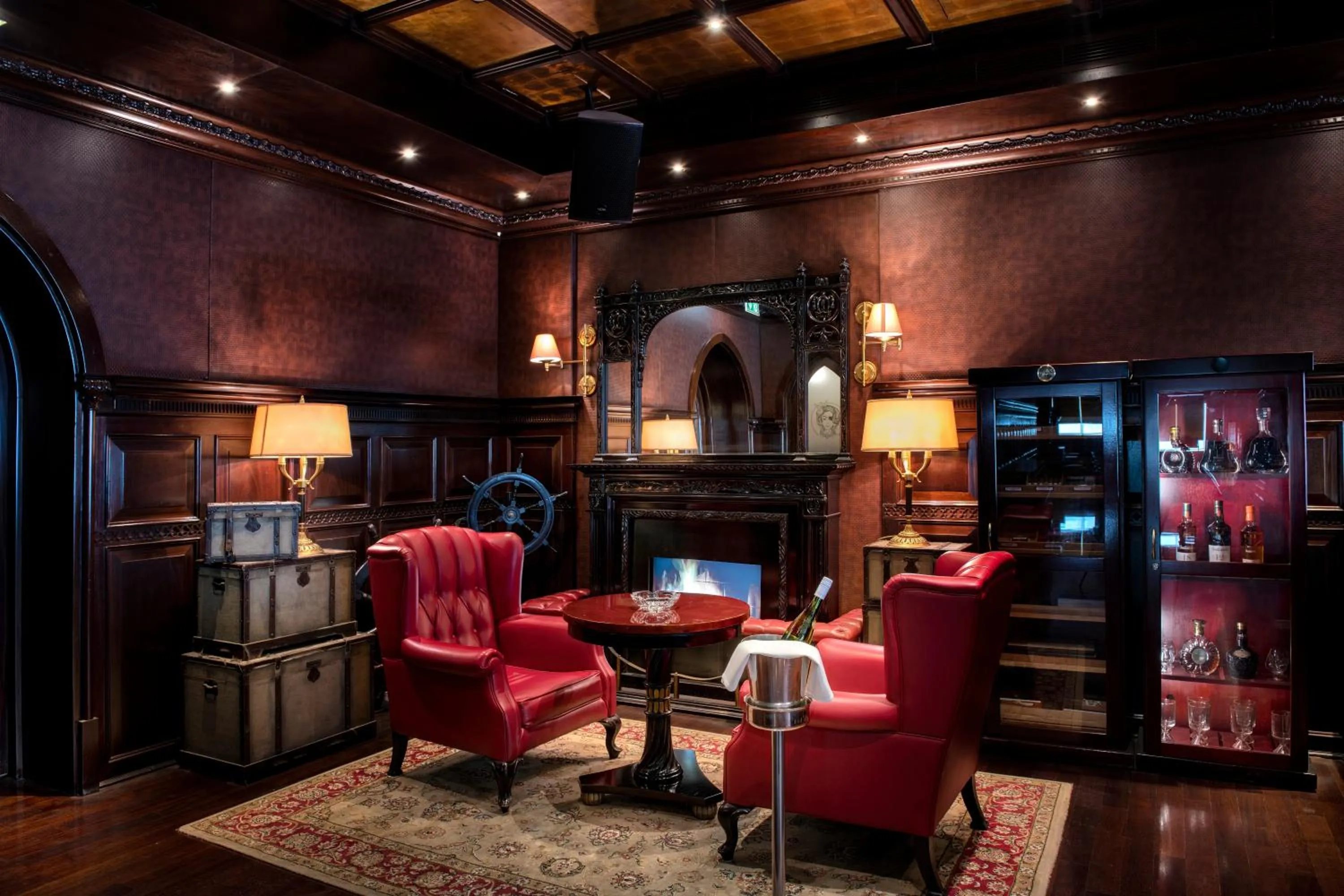 Lounge or bar in Media Rotana Dubai