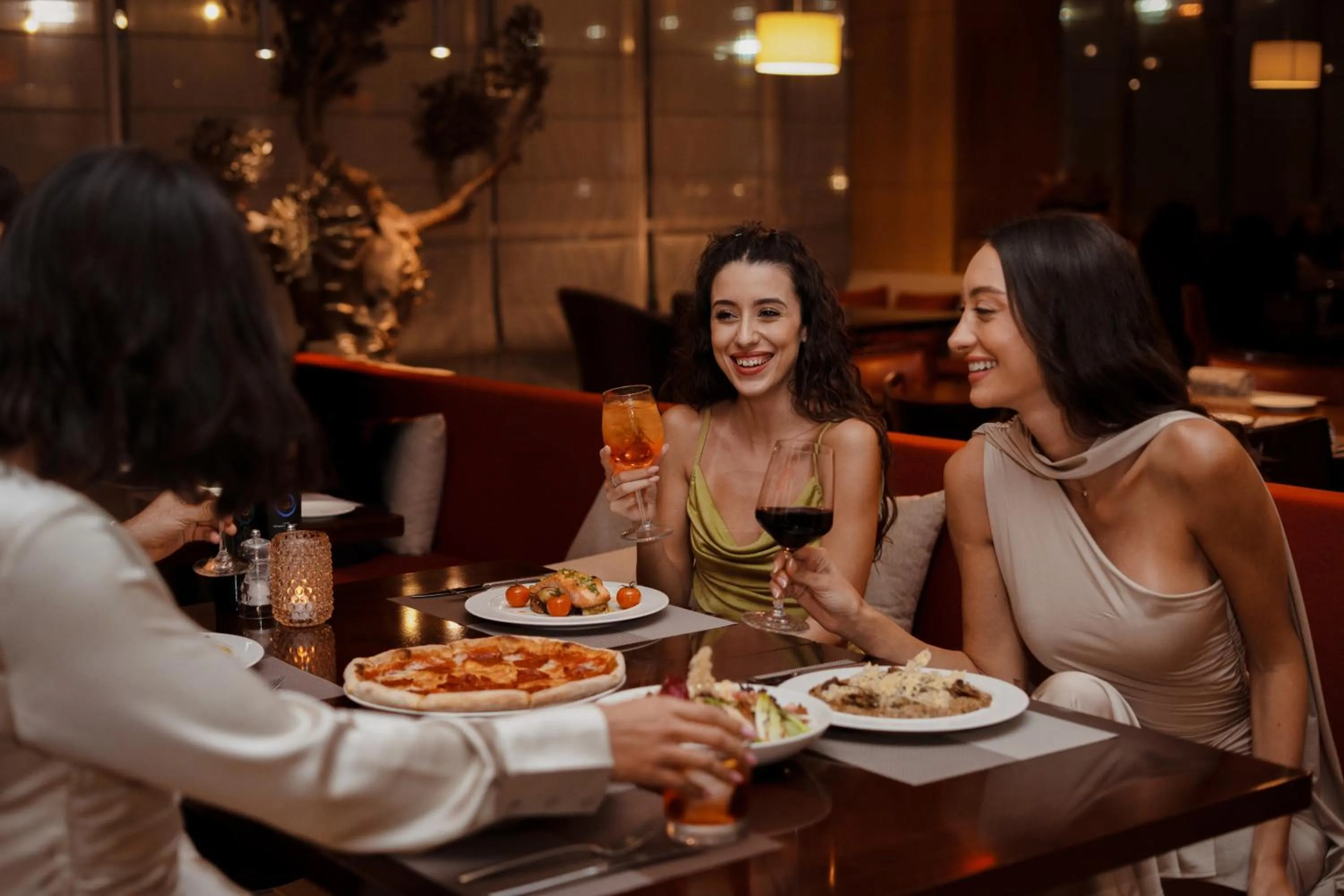 Restaurant/places to eat in Media Rotana Dubai