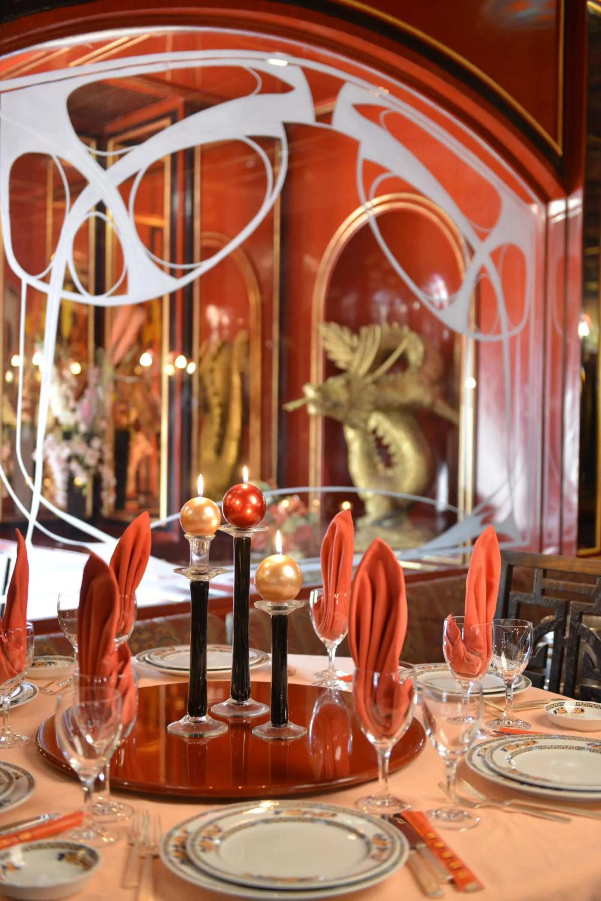 Restaurant/places to eat in Regency Palace Hotel