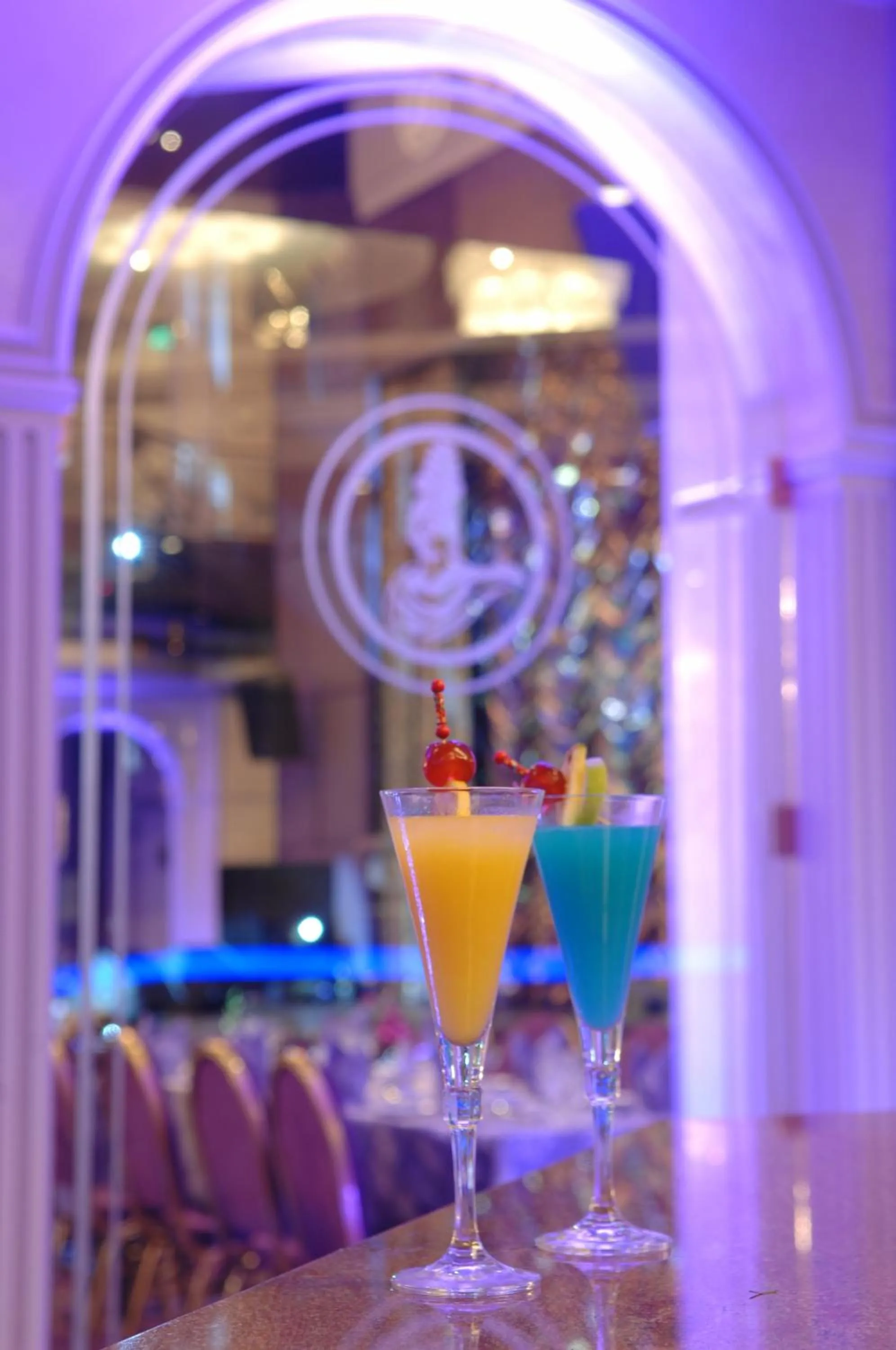 Lounge or bar in Regency Palace Hotel