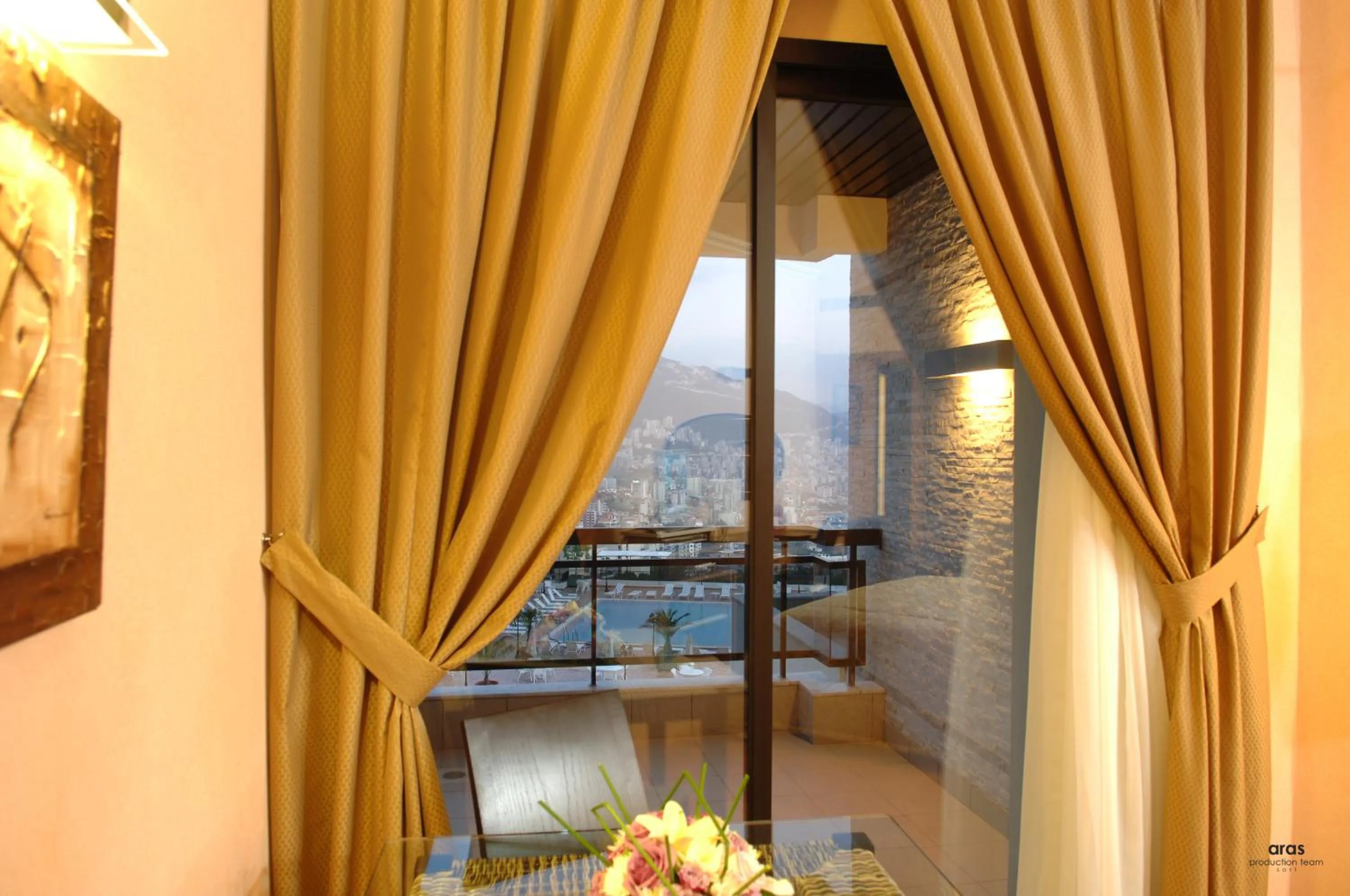 Dining area in Regency Palace Hotel