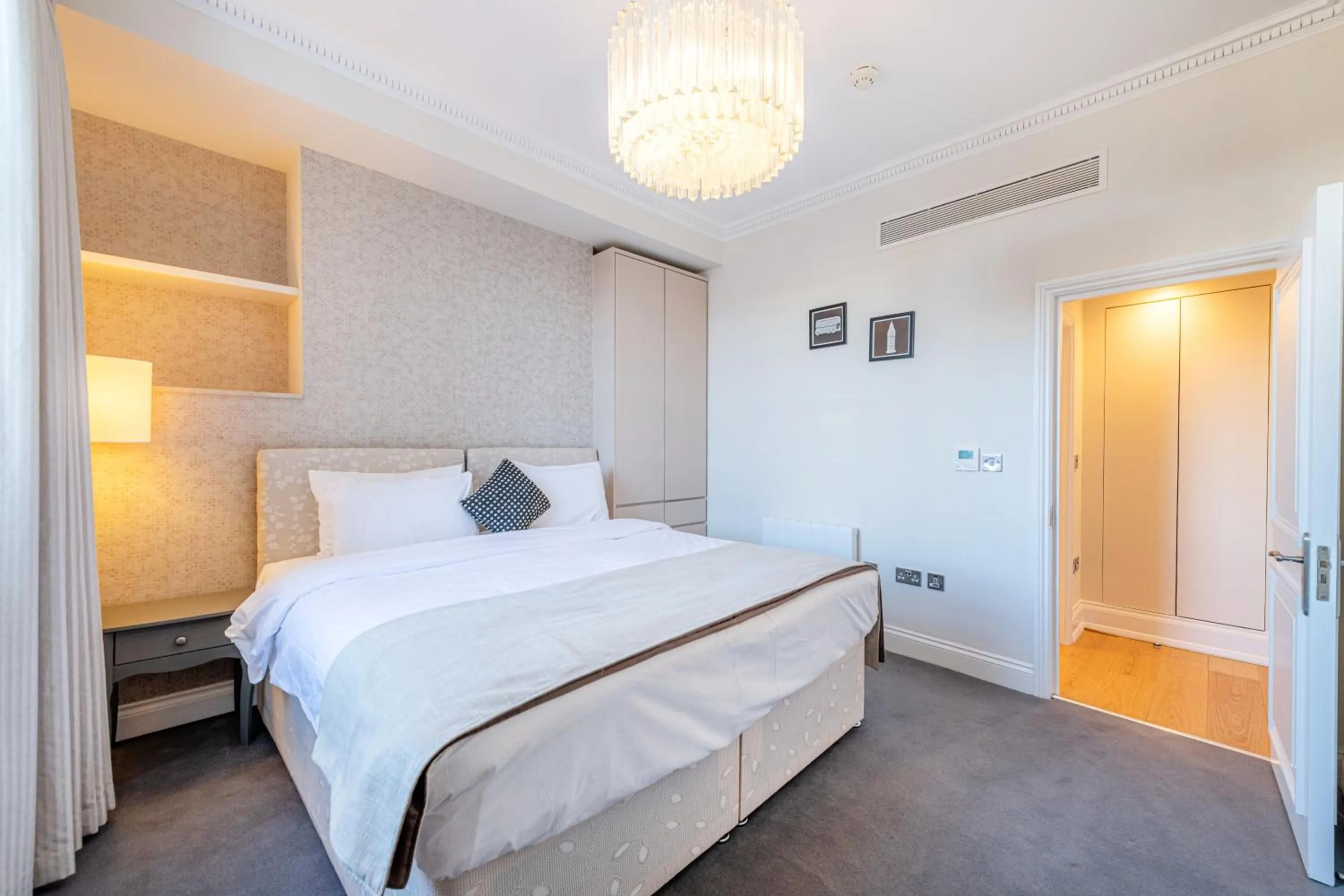 Bed in 20 Hertford Street - Mayfair Apartments