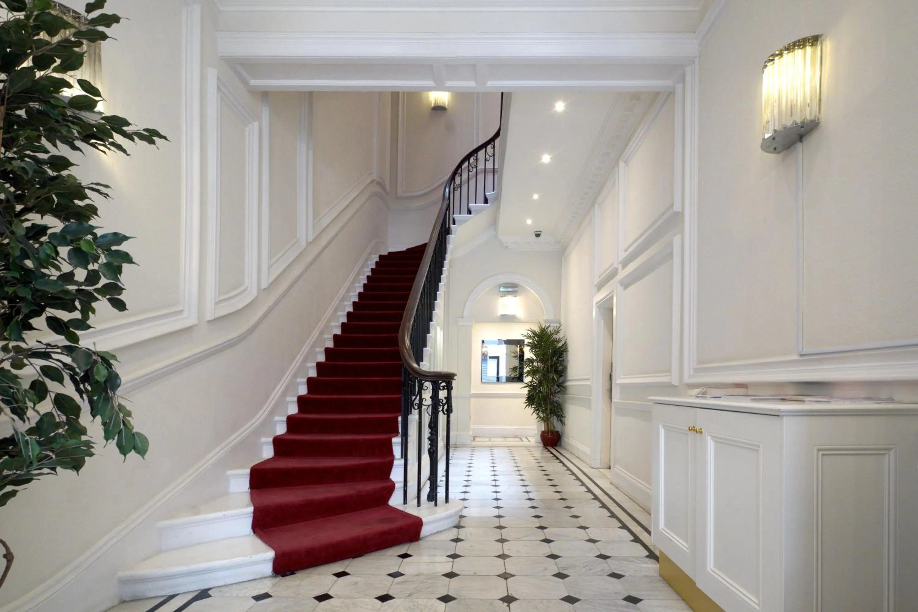 Lobby or reception in 20 Hertford Street - Mayfair Apartments