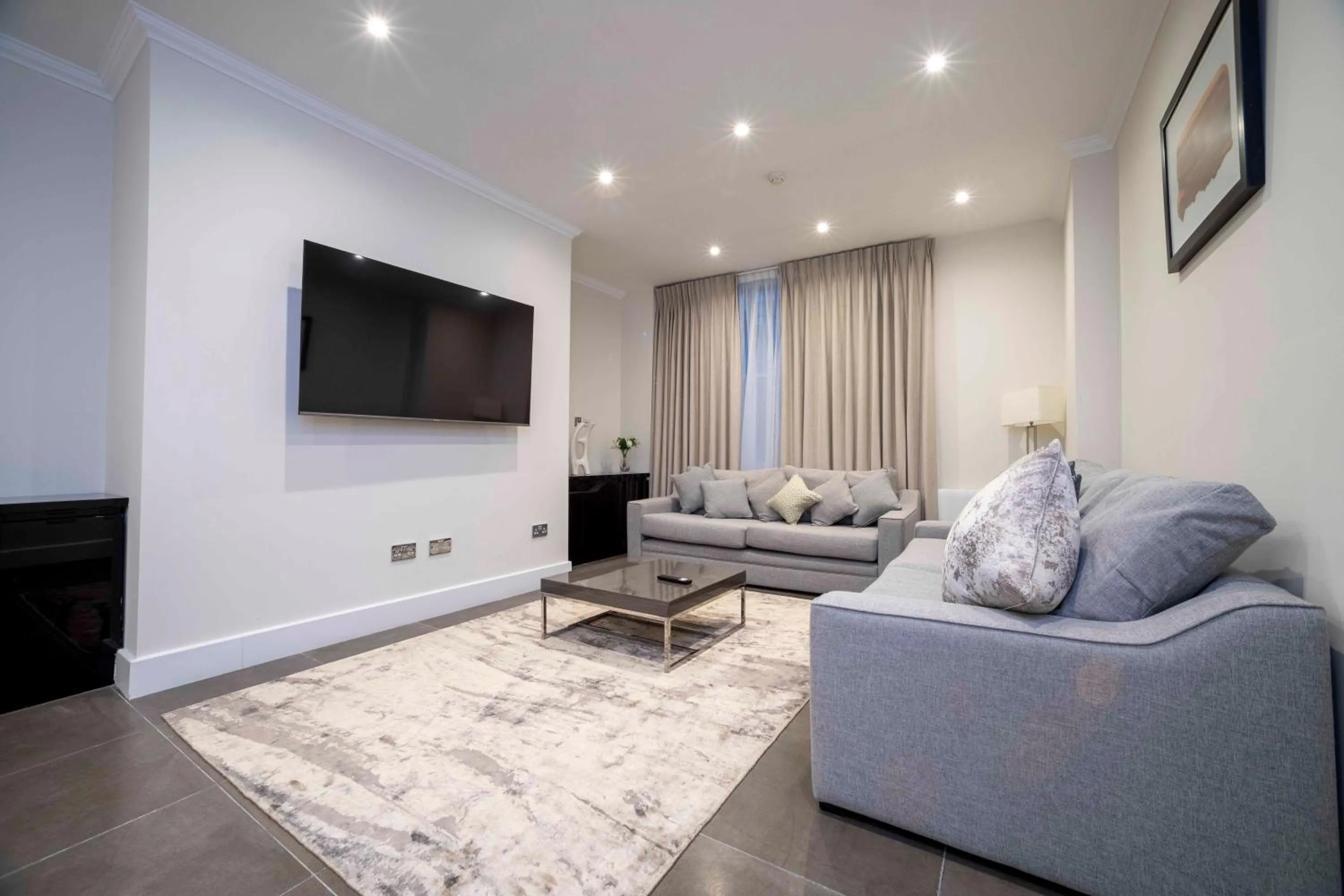 Living room in 20 Hertford Street - Mayfair Apartments