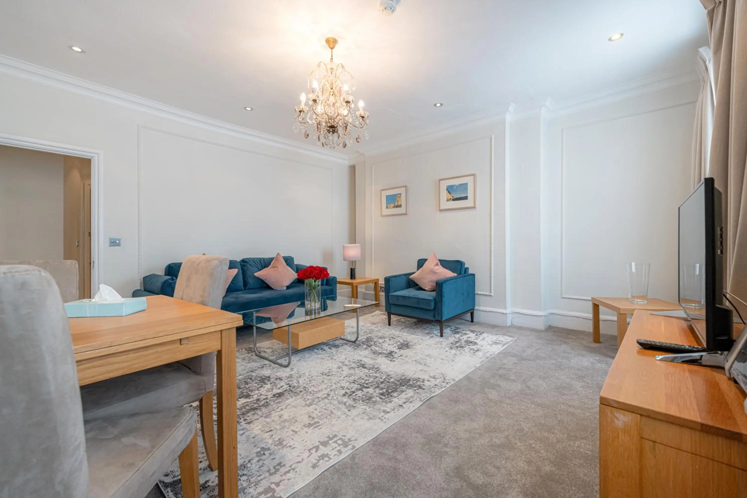 Living room in 17 Hertford Street