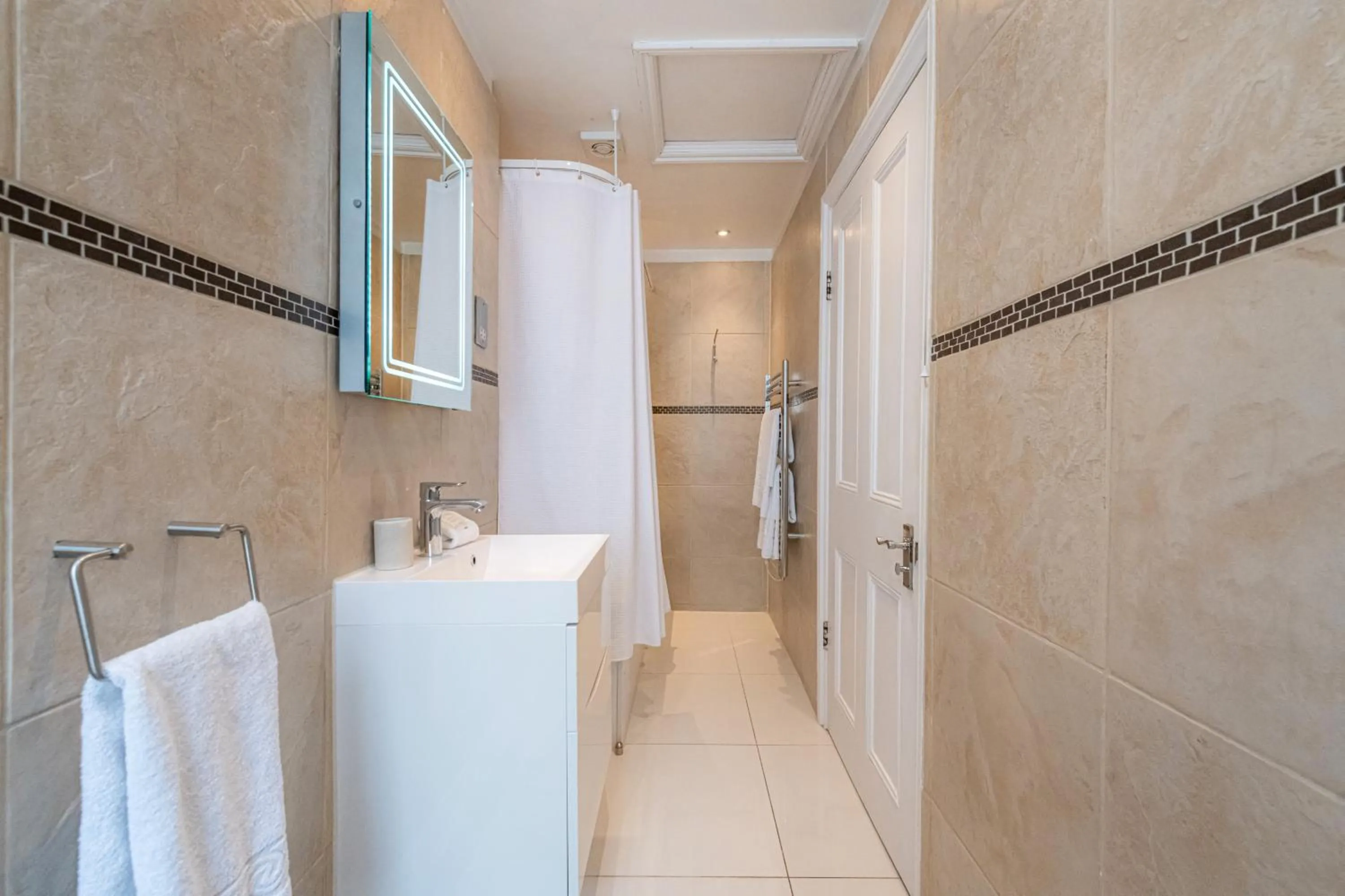 Bathroom in 17 Hertford Street