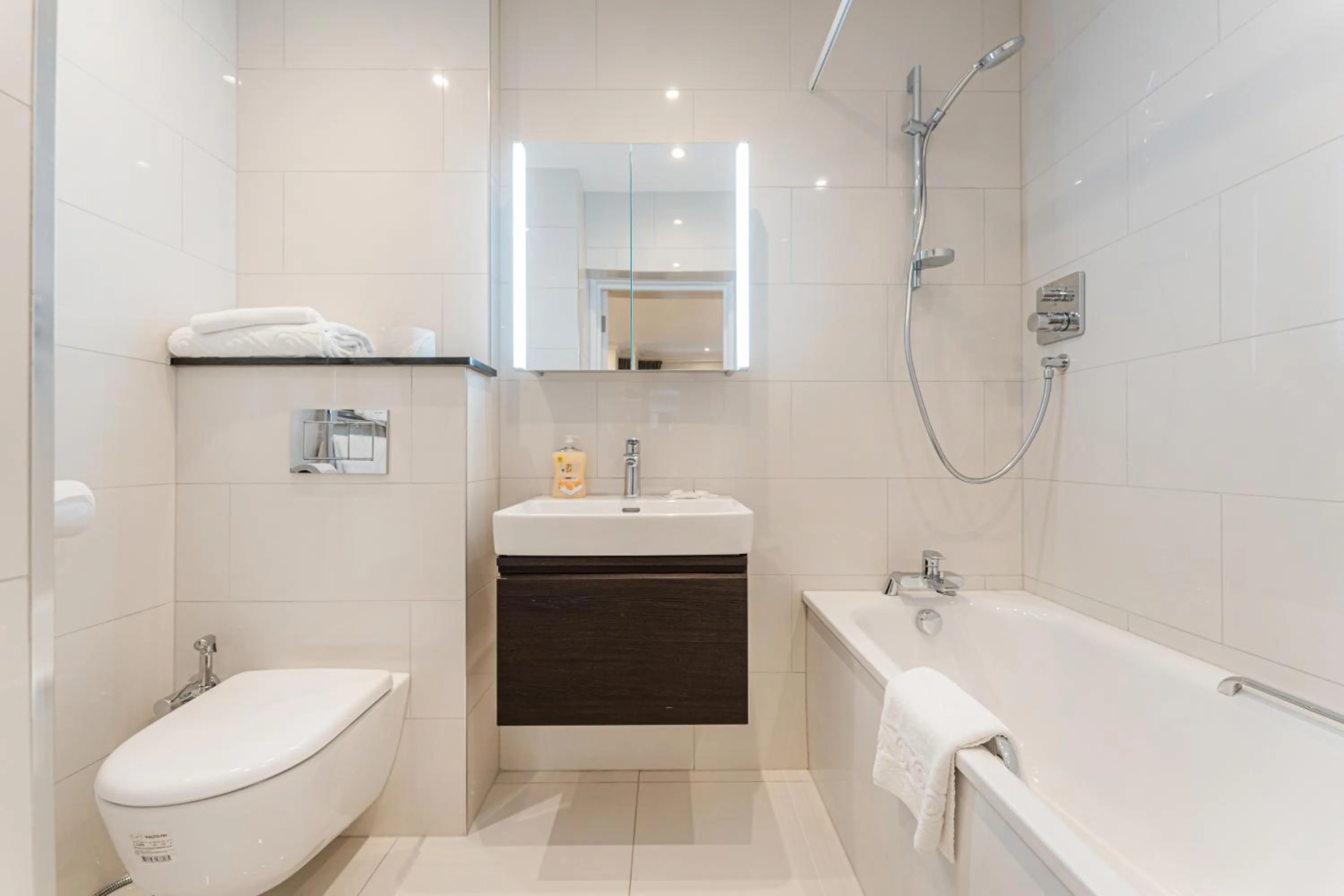 Bathroom in Chesham Court Knightsbridge
