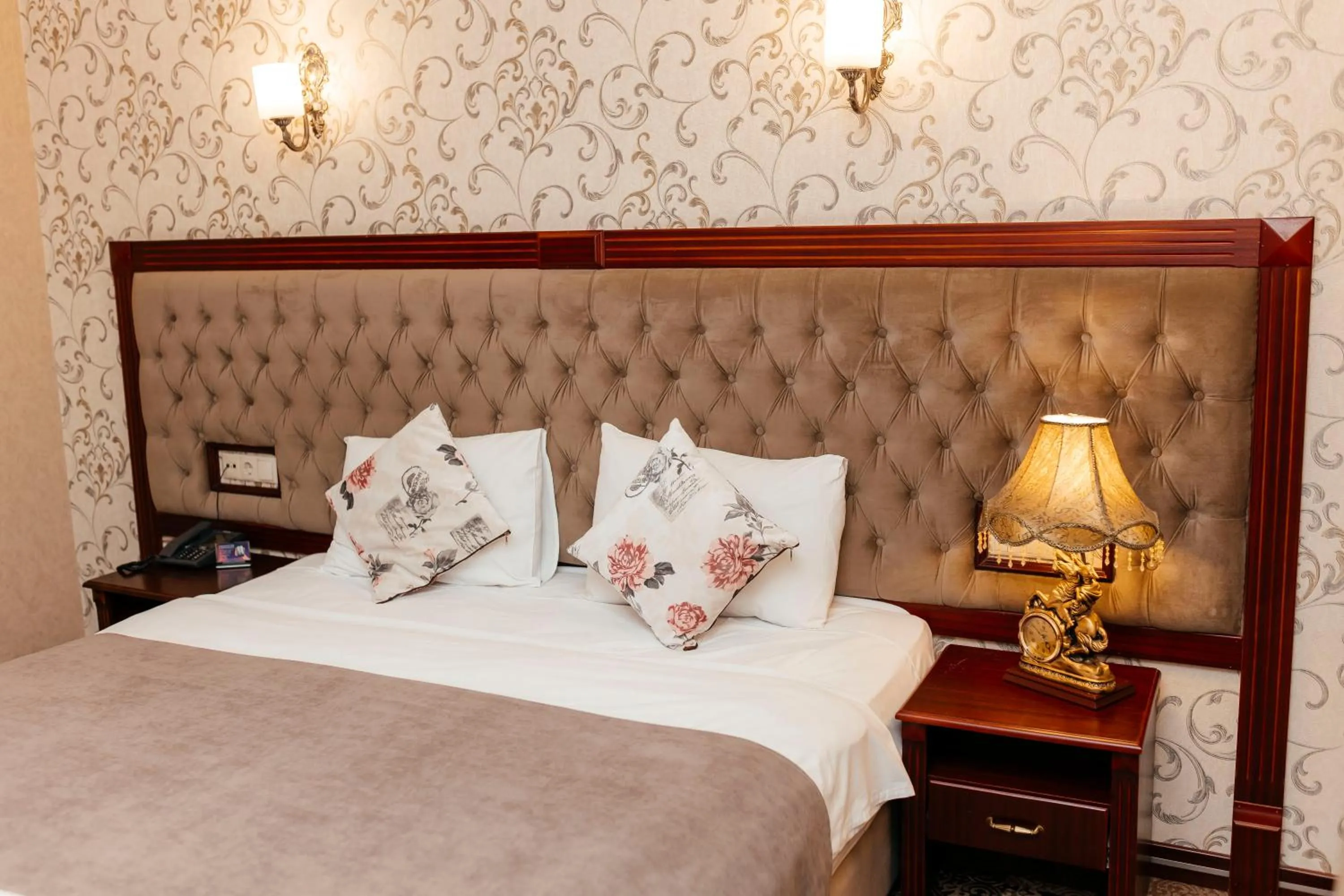 Bed in Capitol Hotel