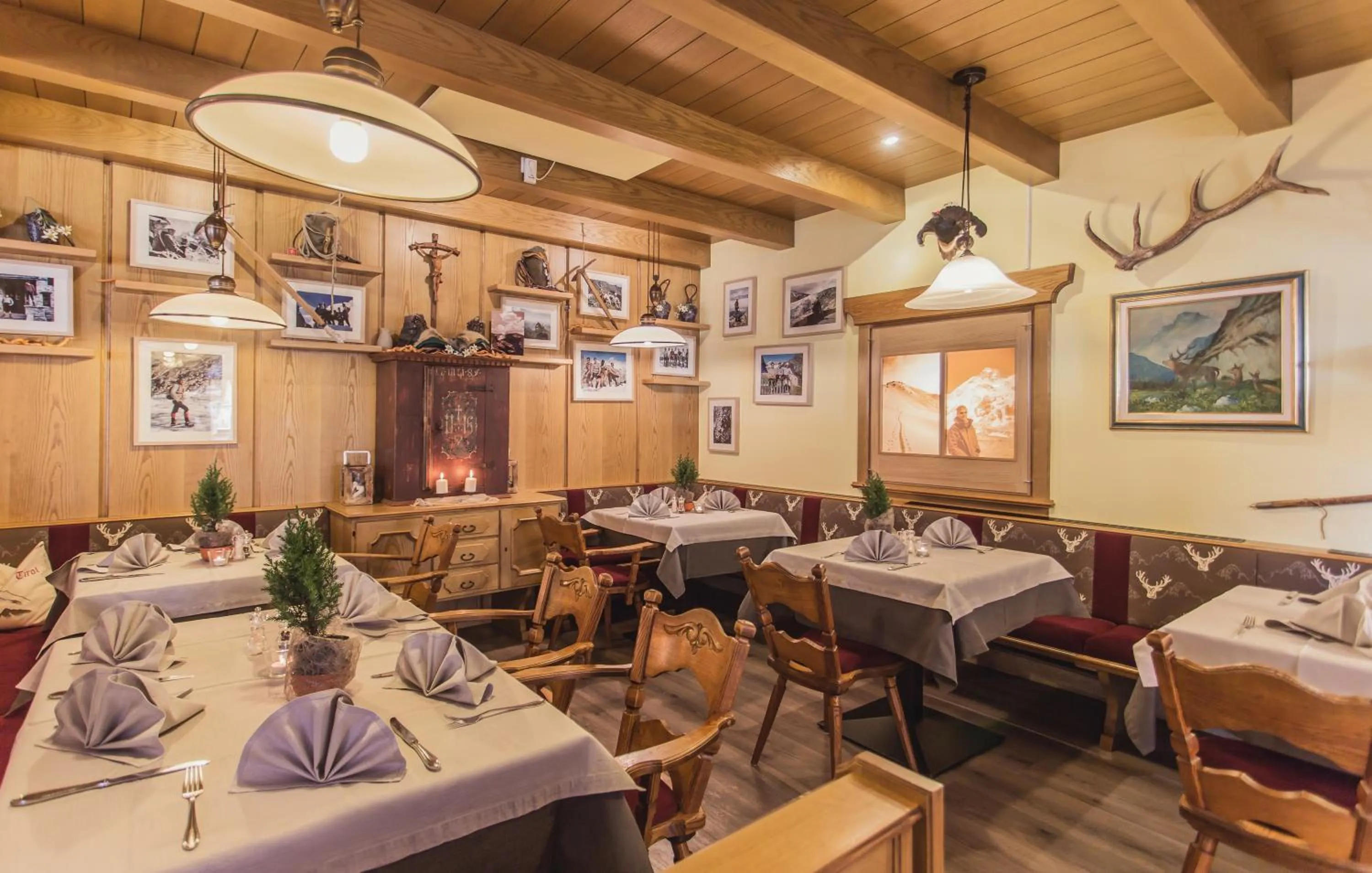 Restaurant/places to eat in Alpen Gasthof Apartments Hohe Burg