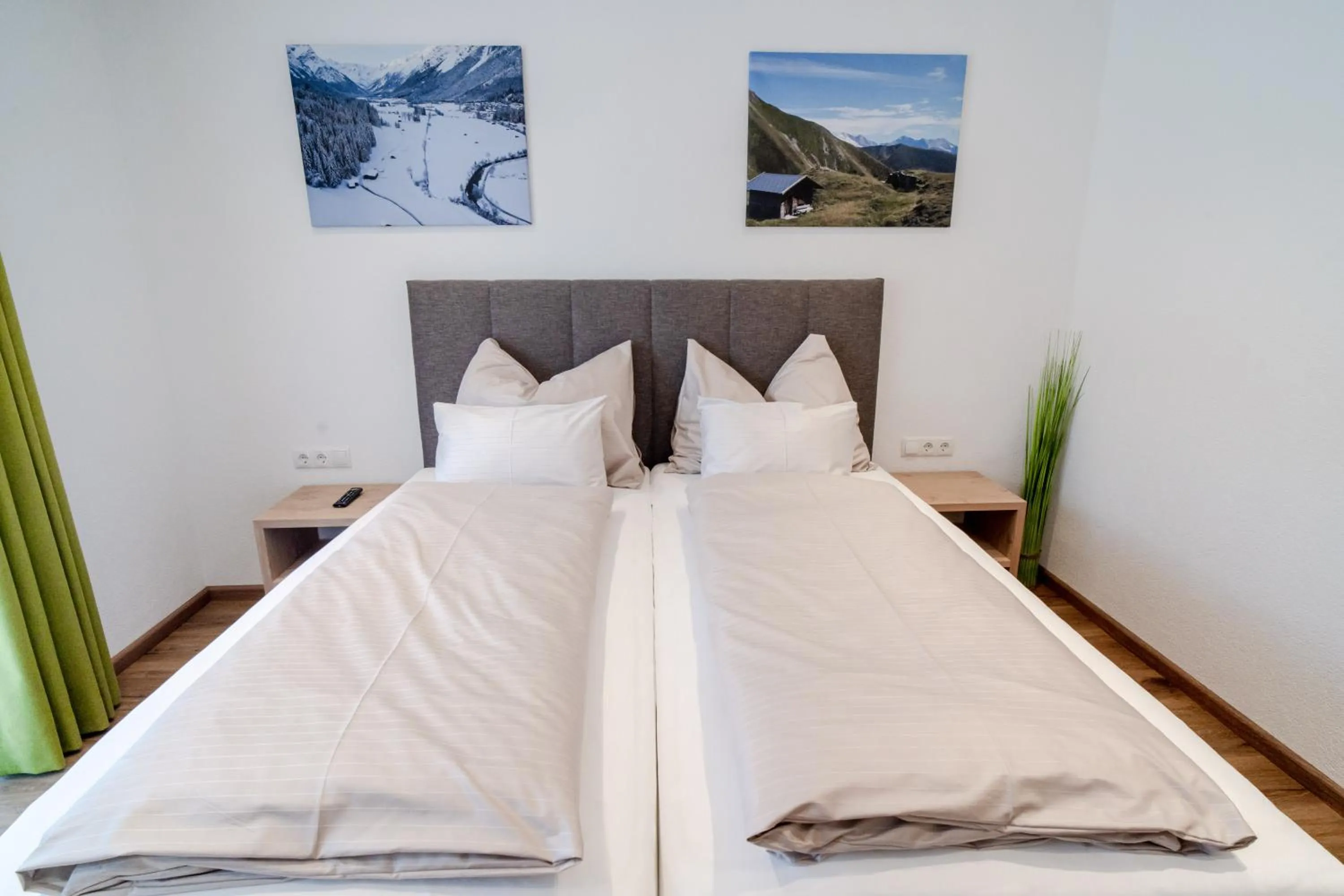 Bedroom, Bed in Alpen Gasthof Apartments Hohe Burg