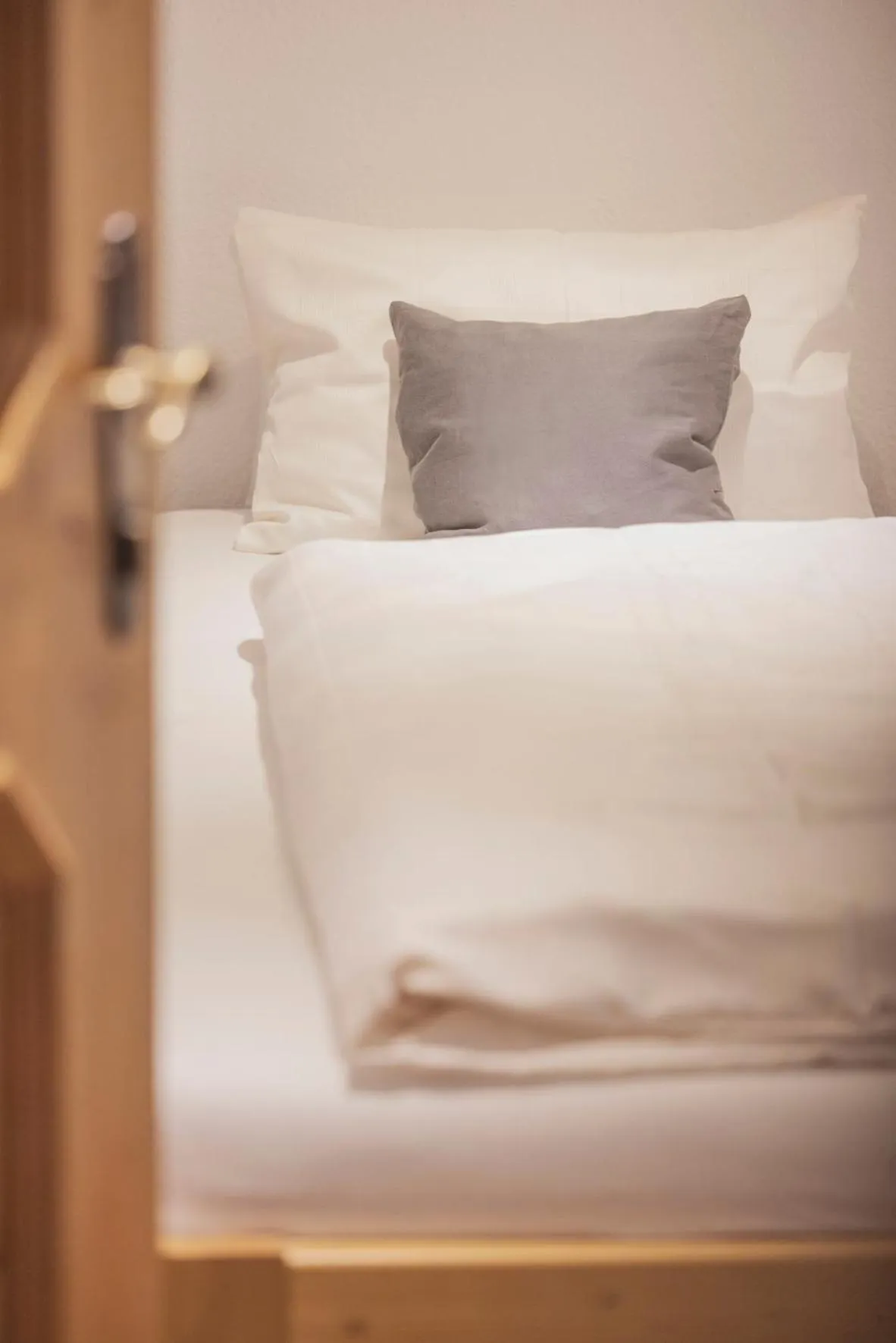 Photo of the whole room, Bed in Alpen Gasthof Apartments Hohe Burg