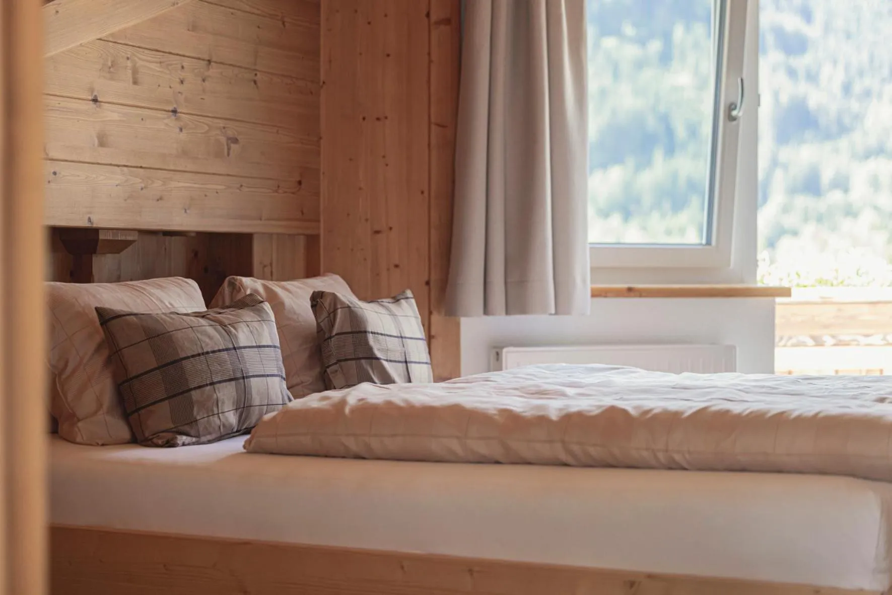 Photo of the whole room, Bed in Alpen Gasthof Apartments Hohe Burg