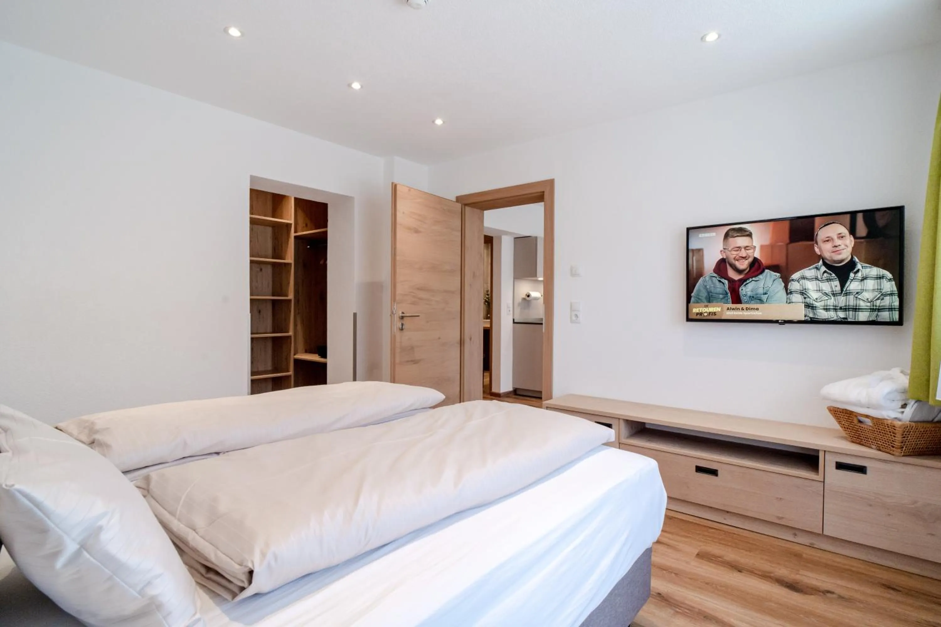 Photo of the whole room, Bed in Alpen Gasthof Apartments Hohe Burg