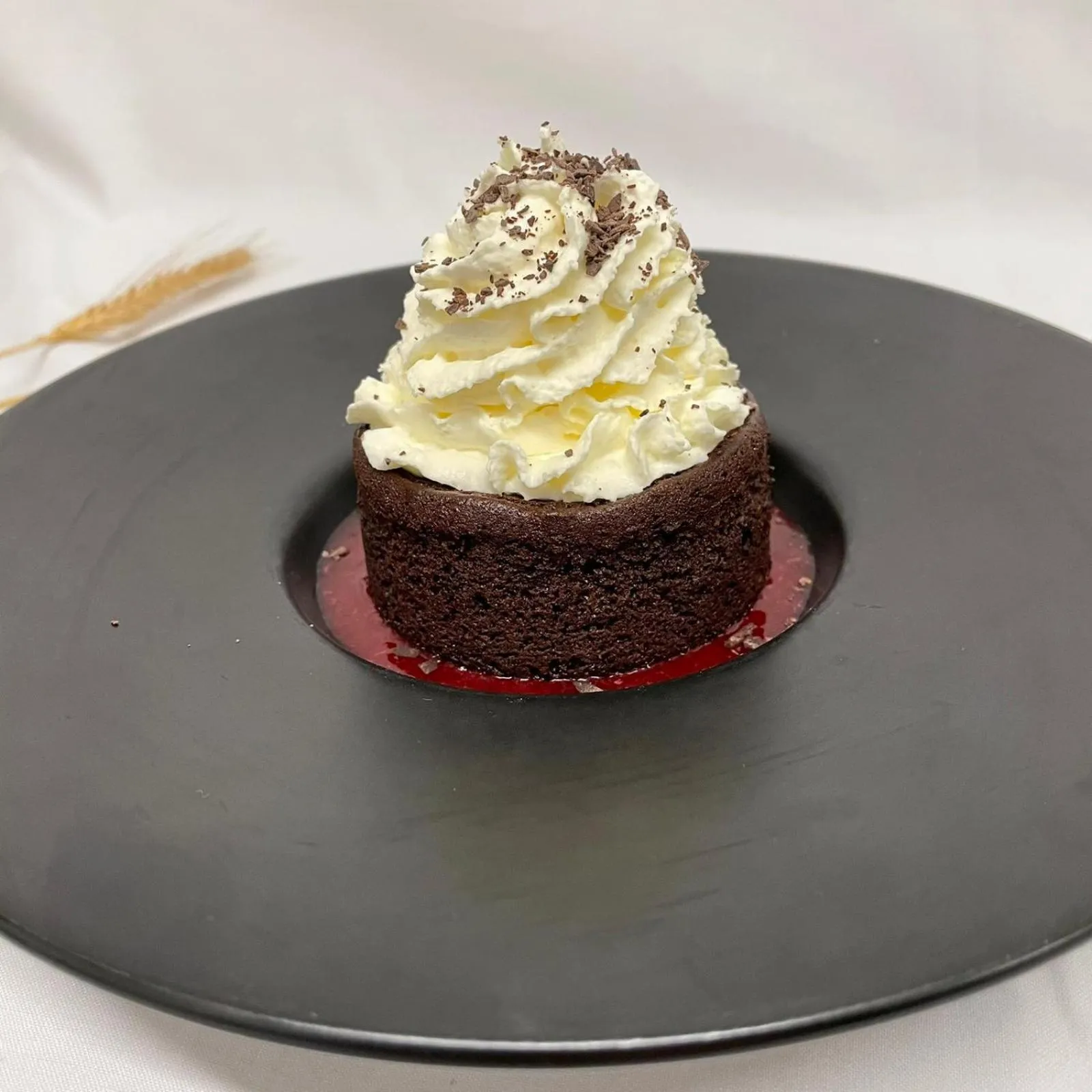 Restaurant/places to eat in Hôtel Restaurant Le Grillon