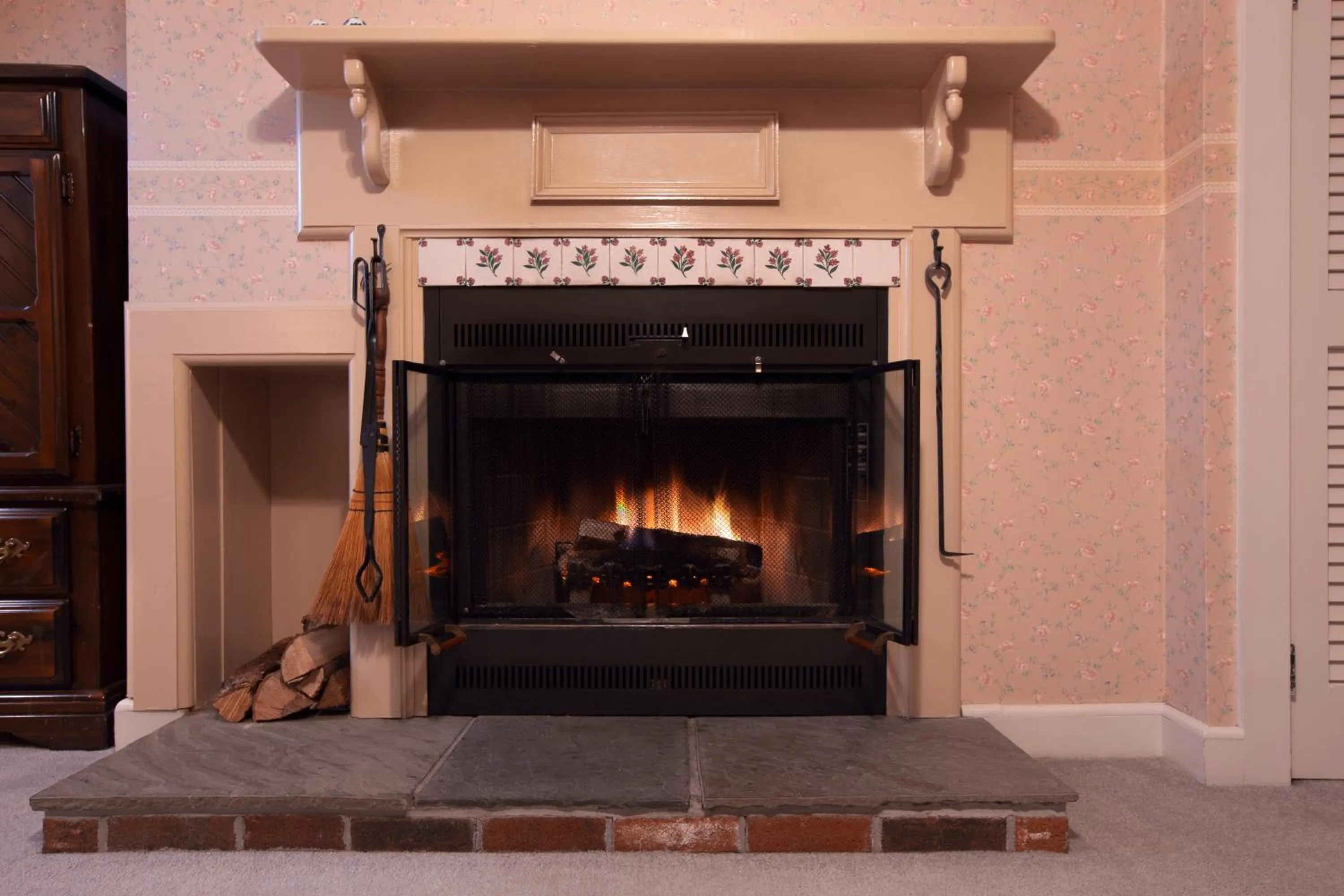 flat iron in Deerfield Valley Inn - Mt Snow