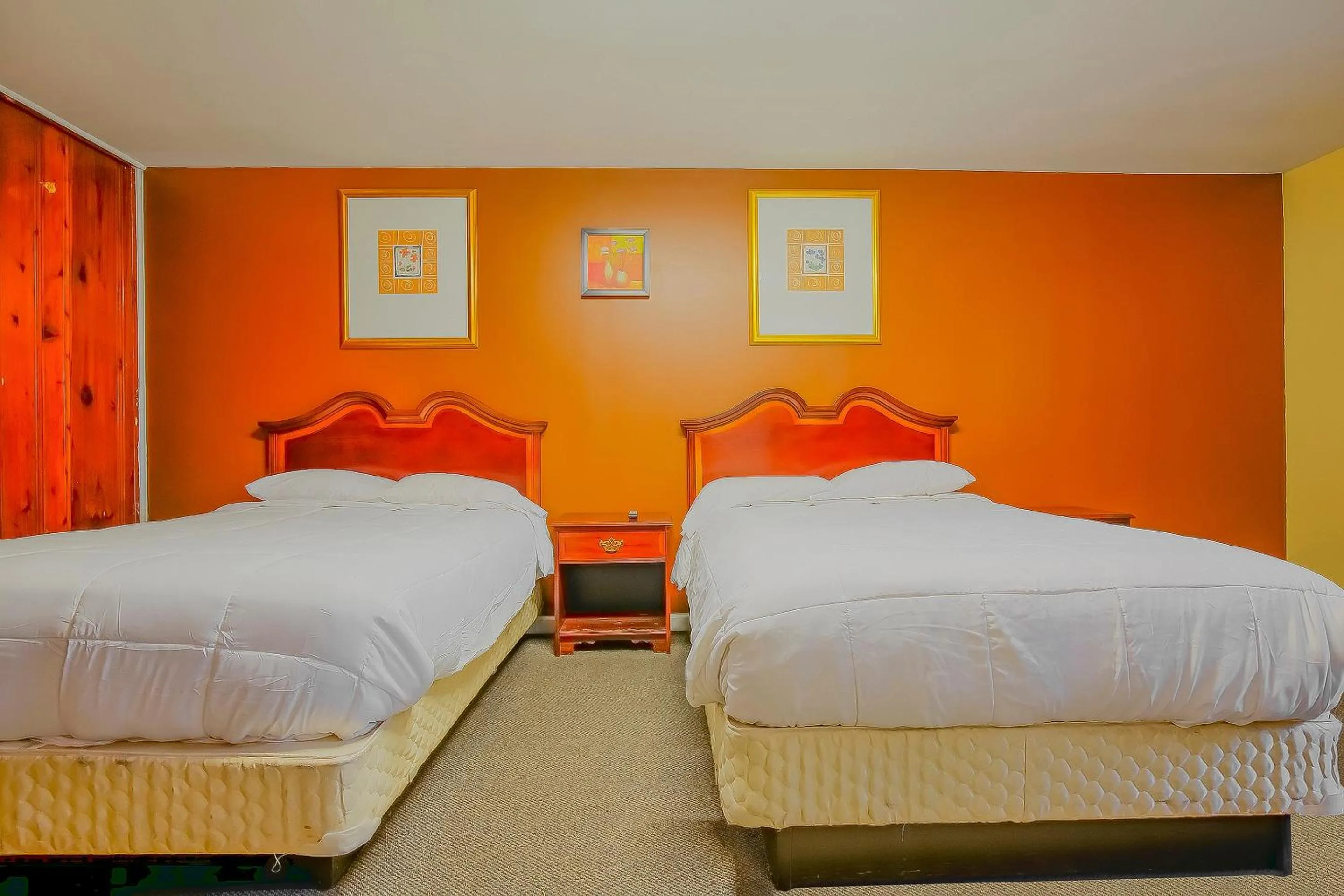 Bedroom, Bed in Hotel O Markham IL near Harvey/Tinley Park