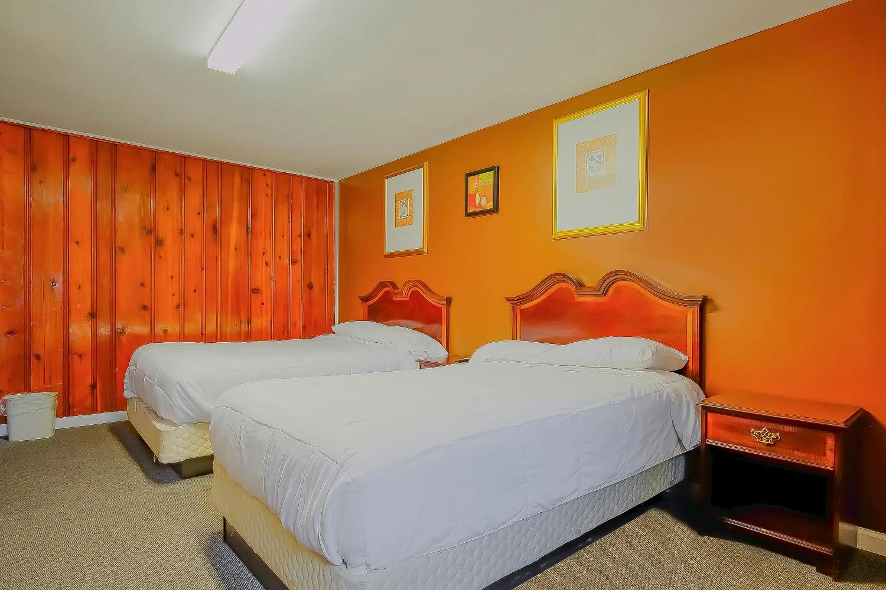 Bedroom, Bed in Hotel O Markham IL near Harvey/Tinley Park