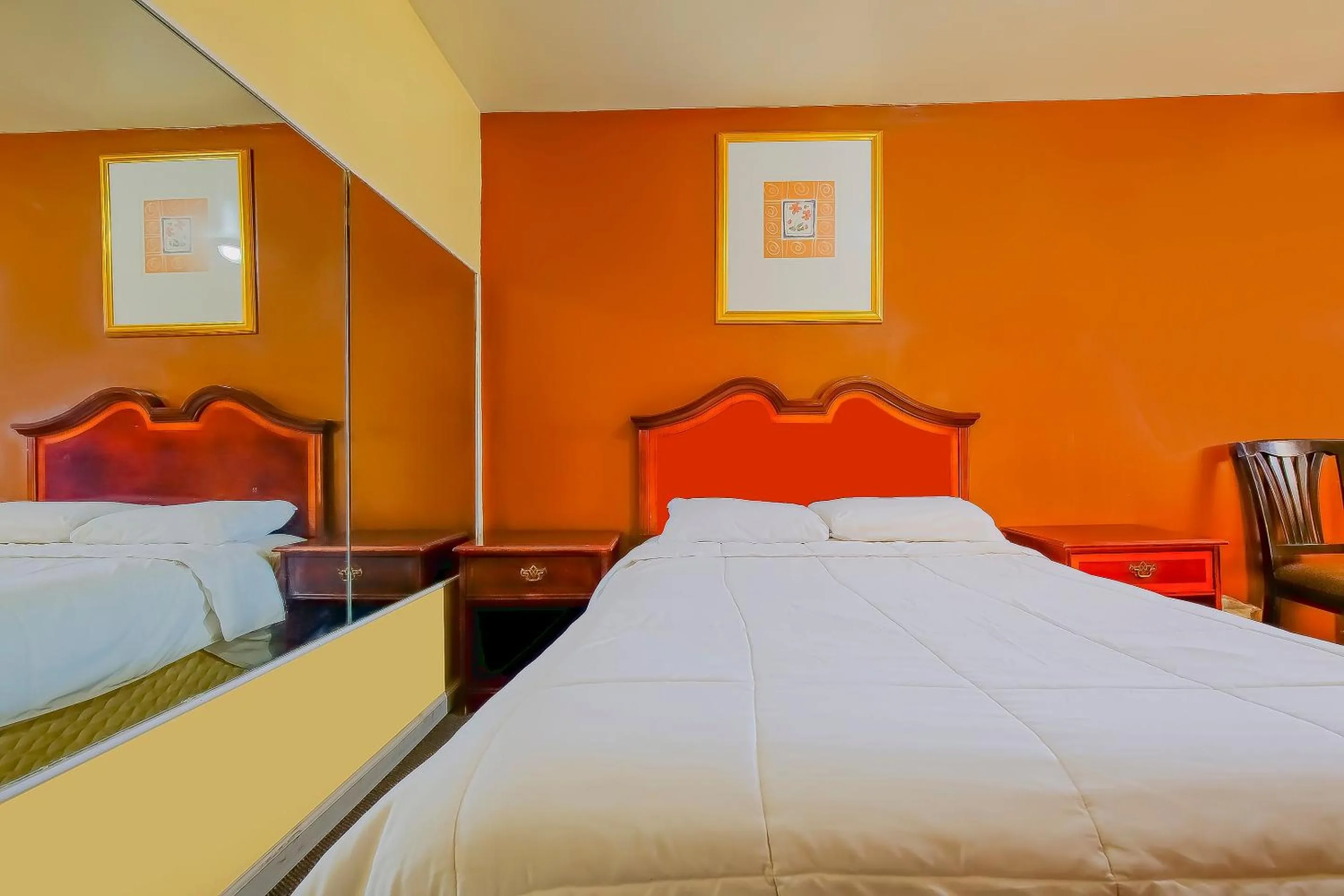 Bedroom, Bed in Hotel O Markham IL near Harvey/Tinley Park