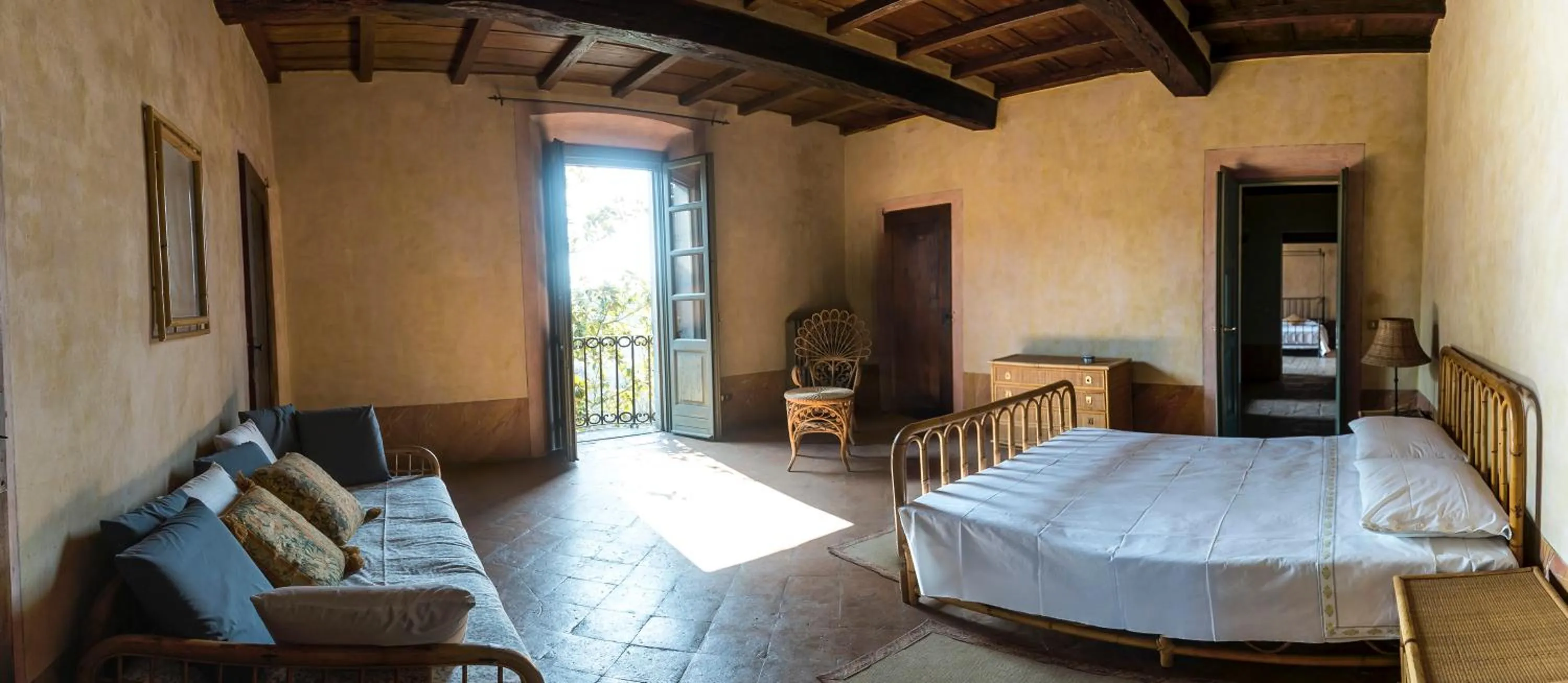 Bed in Villa Bottini La Limonaia