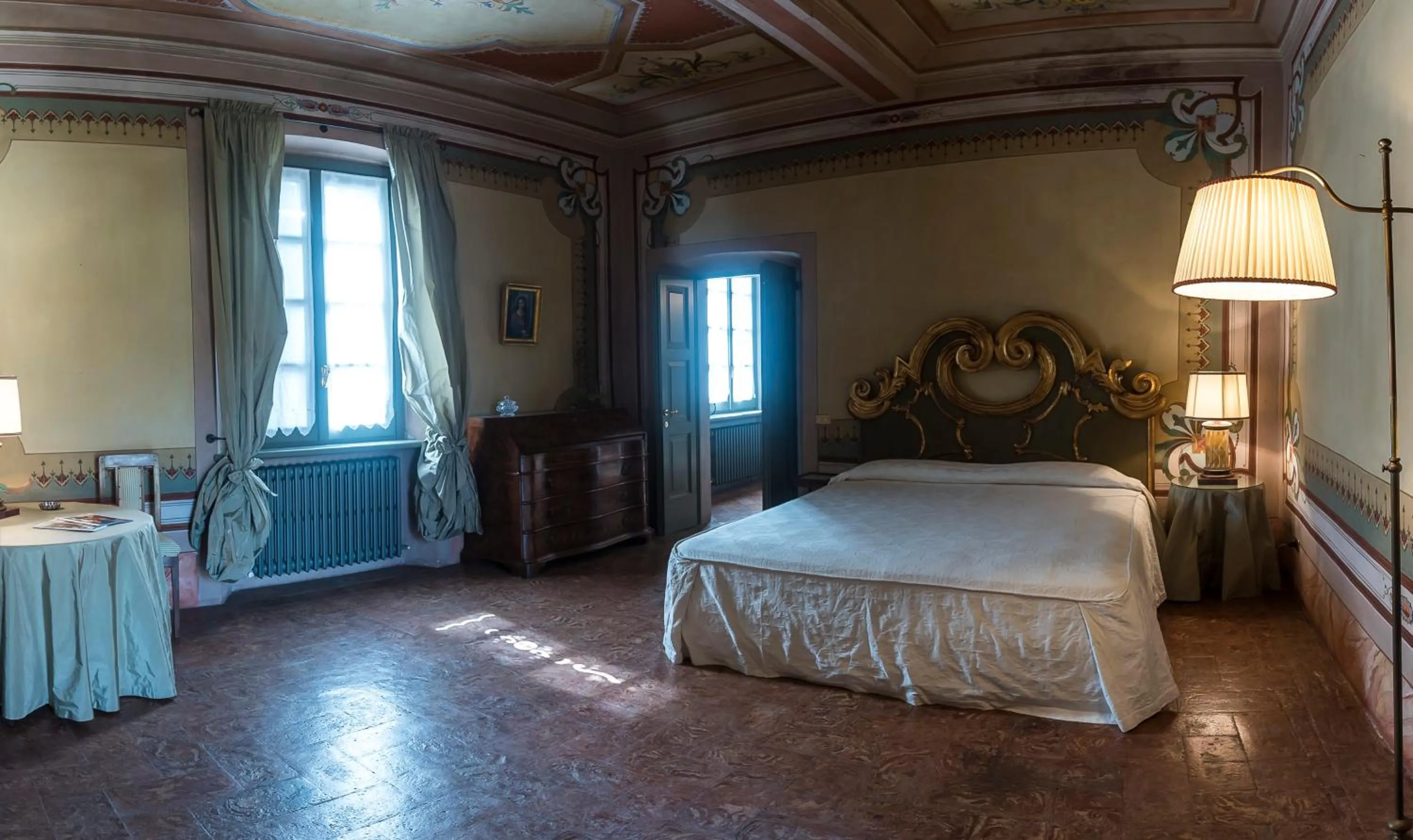 Bed in Villa Bottini La Limonaia