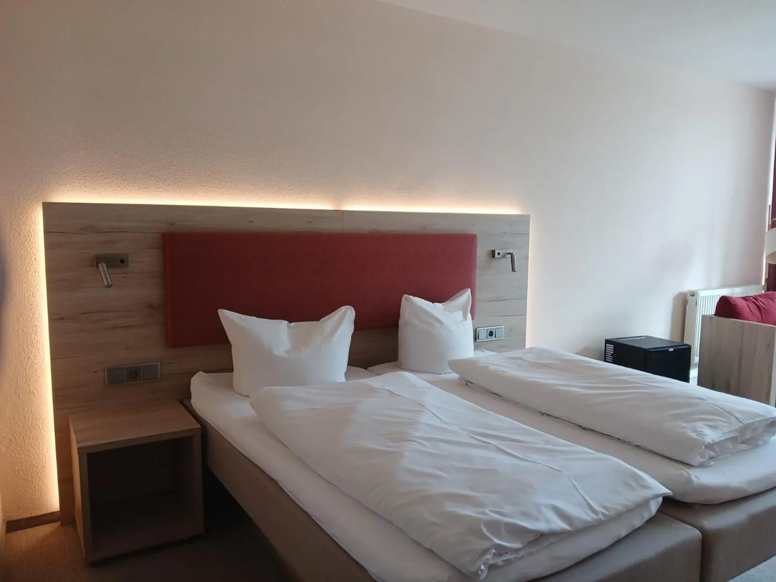 Bedroom, Bed in Hotel Hahnenkleer Hof