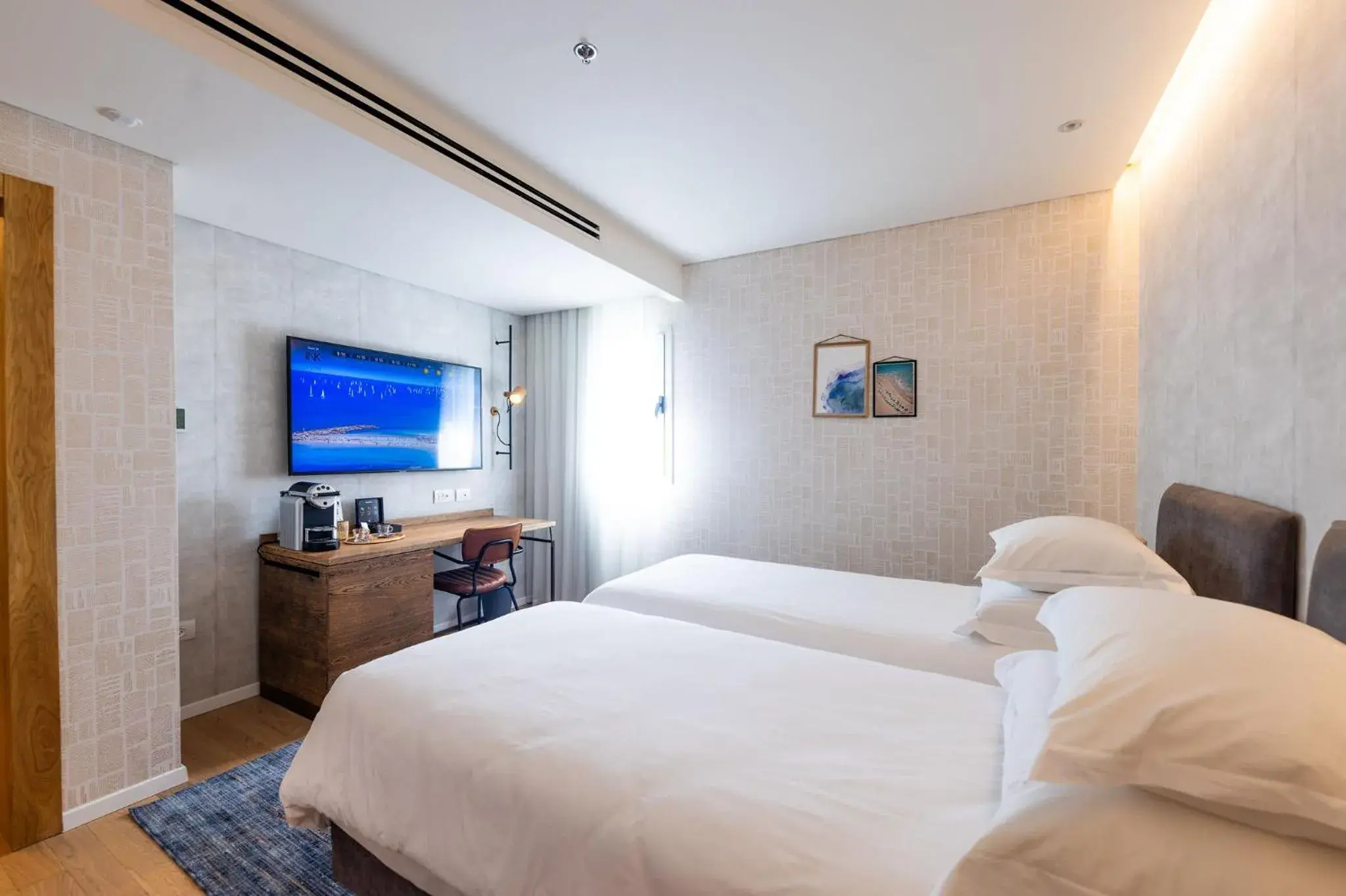 Superior Twin Room in Ink Hotel Tel Aviv Superior Twin Room in Ink Hotel Tel Aviv