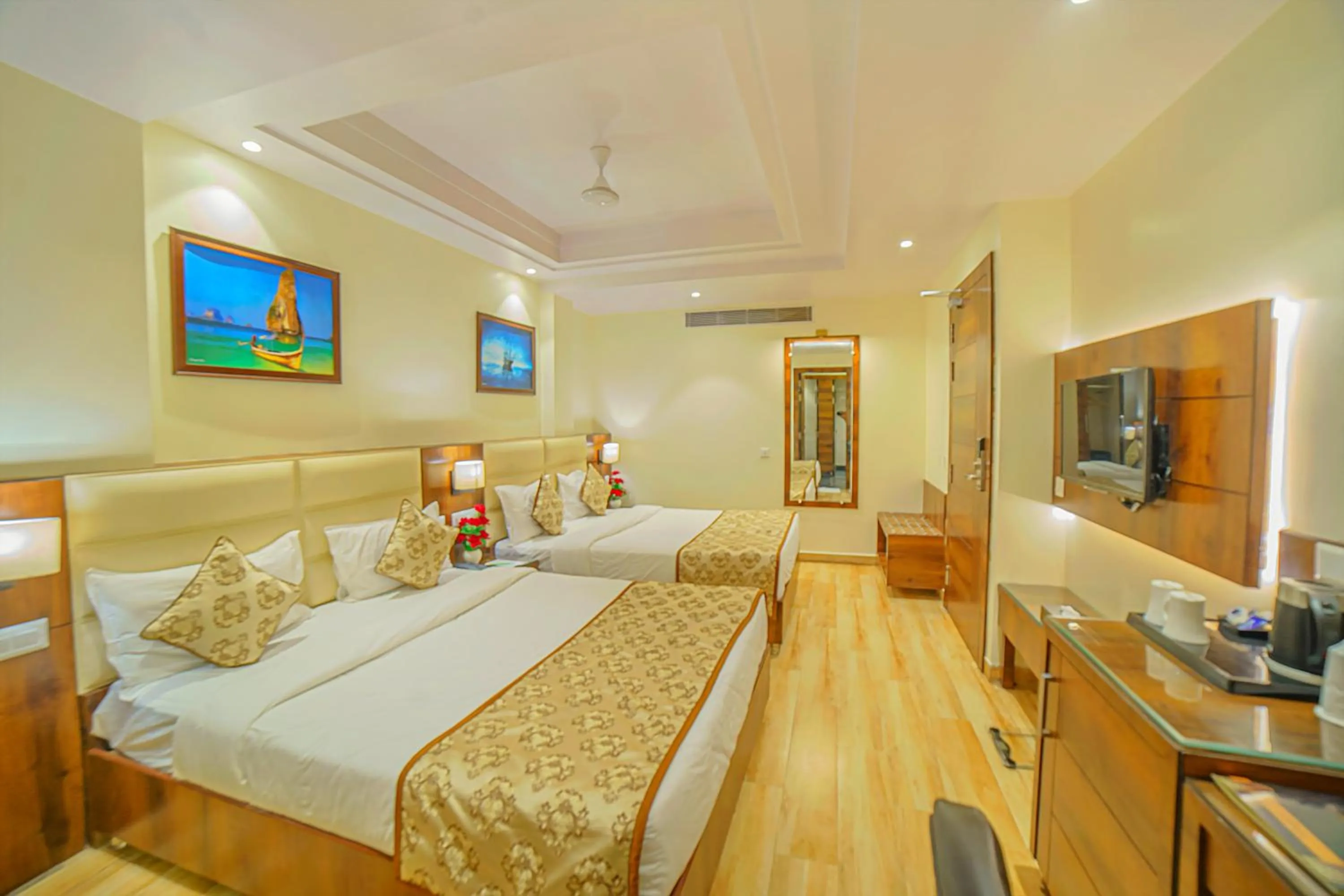 Bedroom in Hotel Hira Inn-10mins From Railway Station & Bus Station