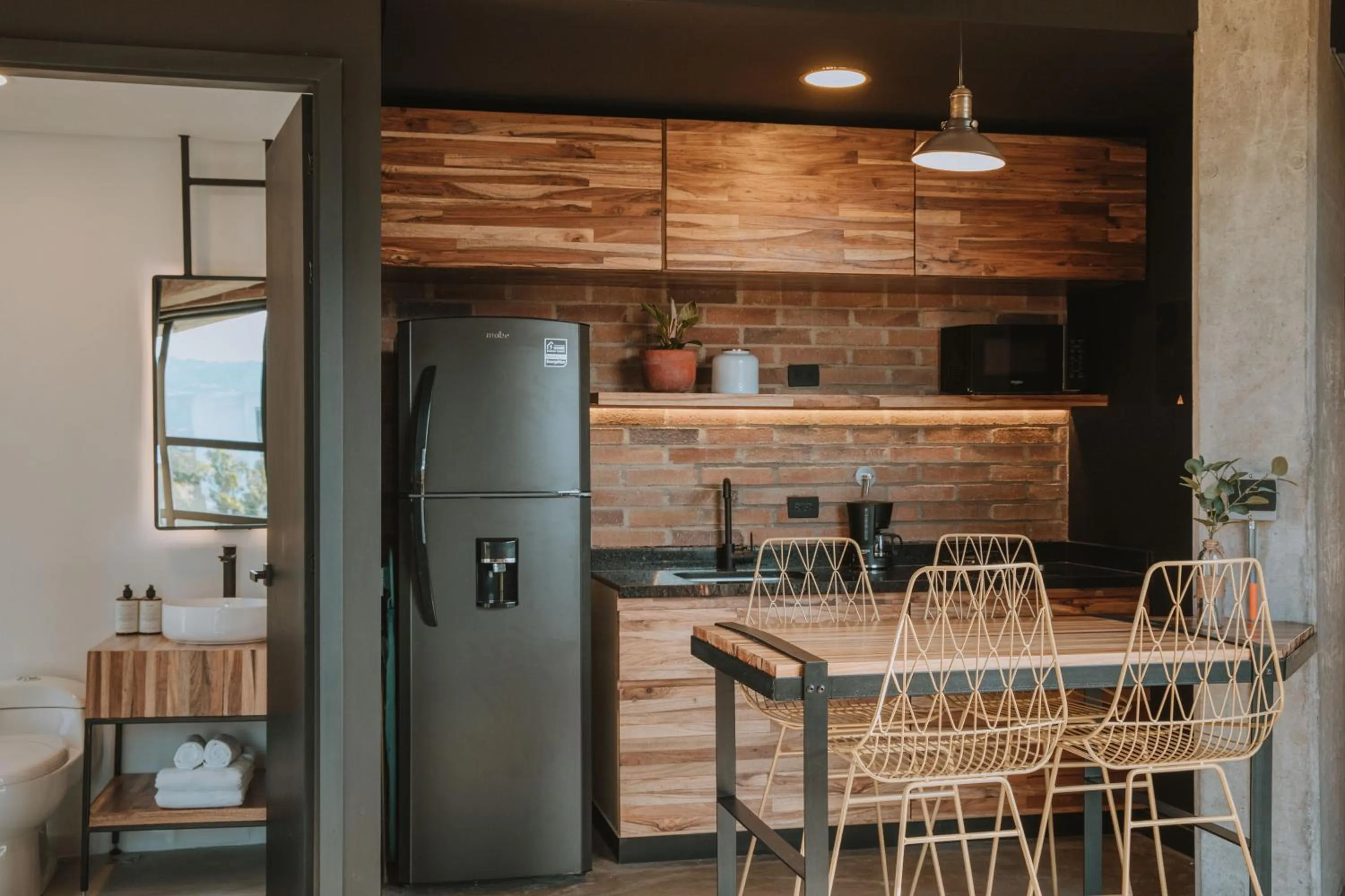 Kitchen or kitchenette in Hotel 3450 Living Lofts