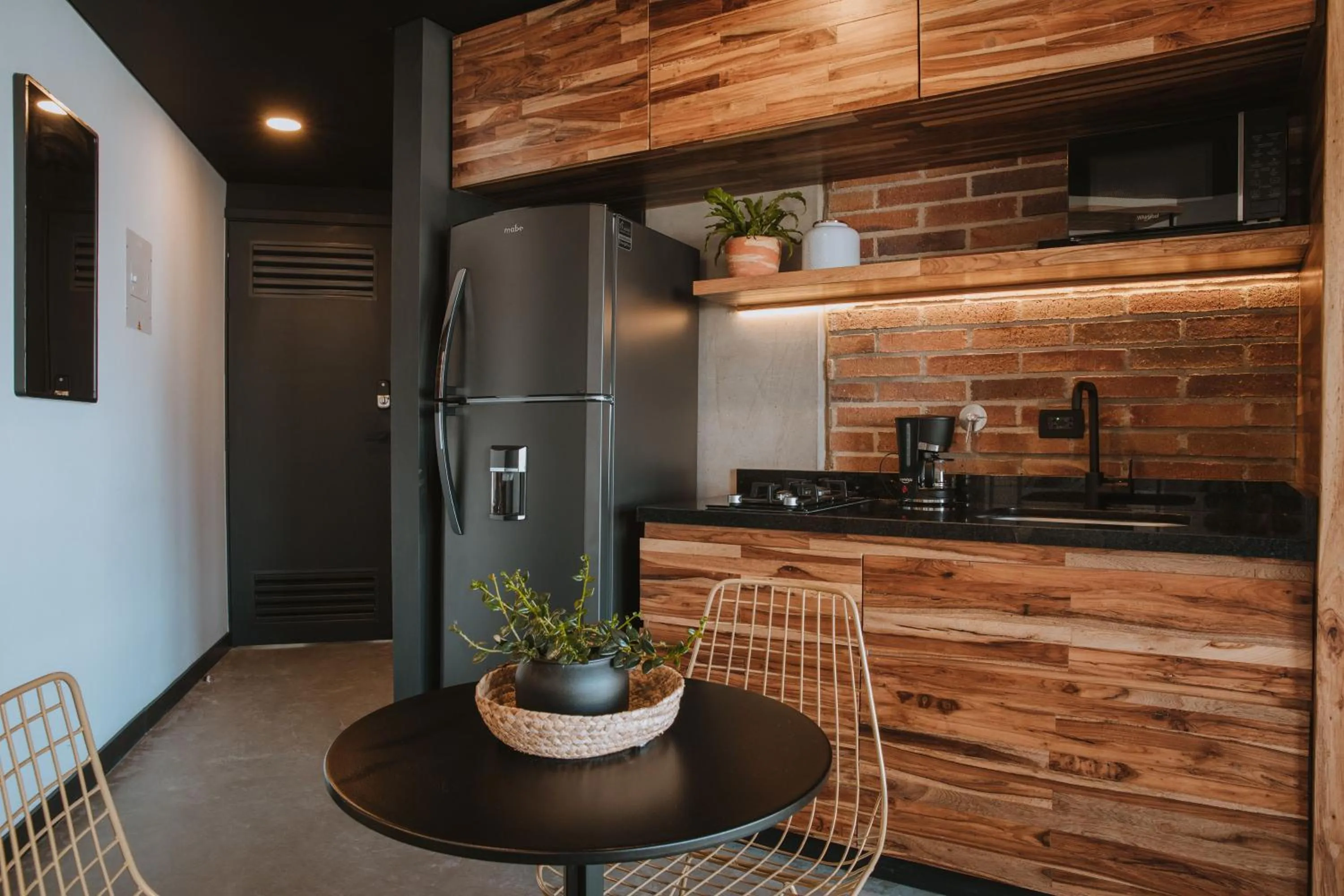 Kitchen or kitchenette in Hotel 3450 Living Lofts