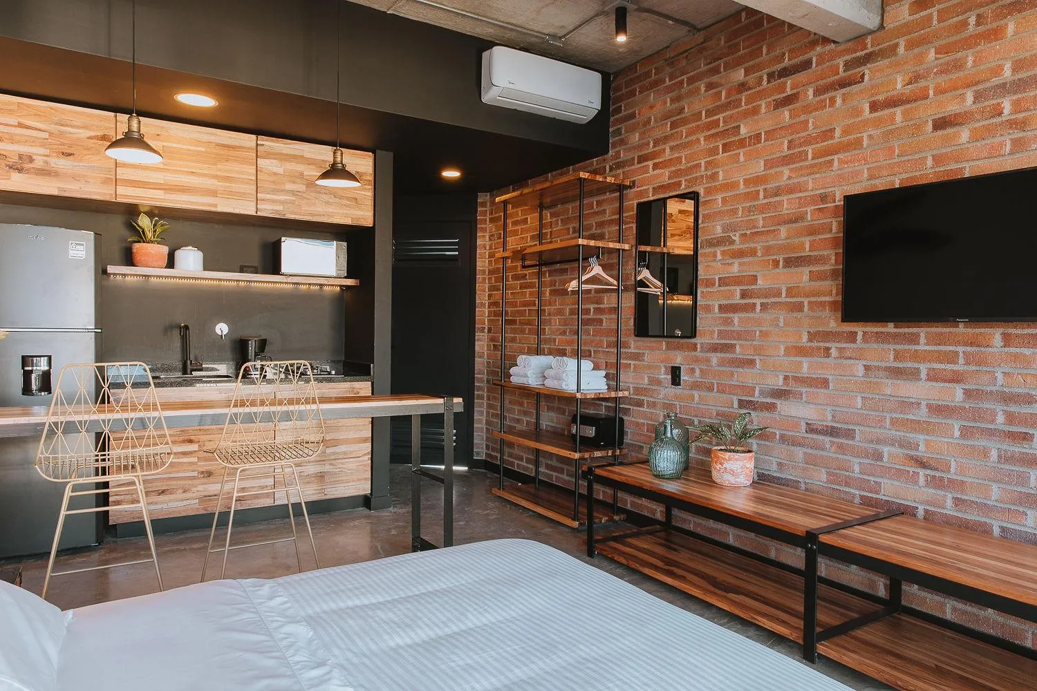 Bed in Hotel 3450 Living Lofts