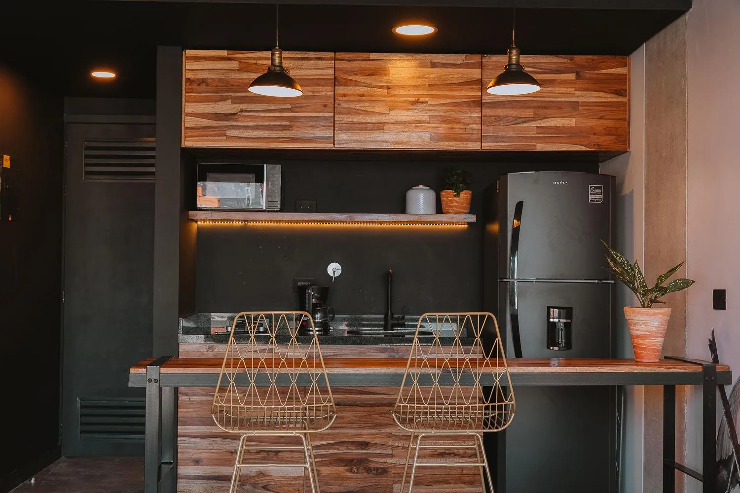 Coffee/tea facilities in Hotel 3450 Living Lofts