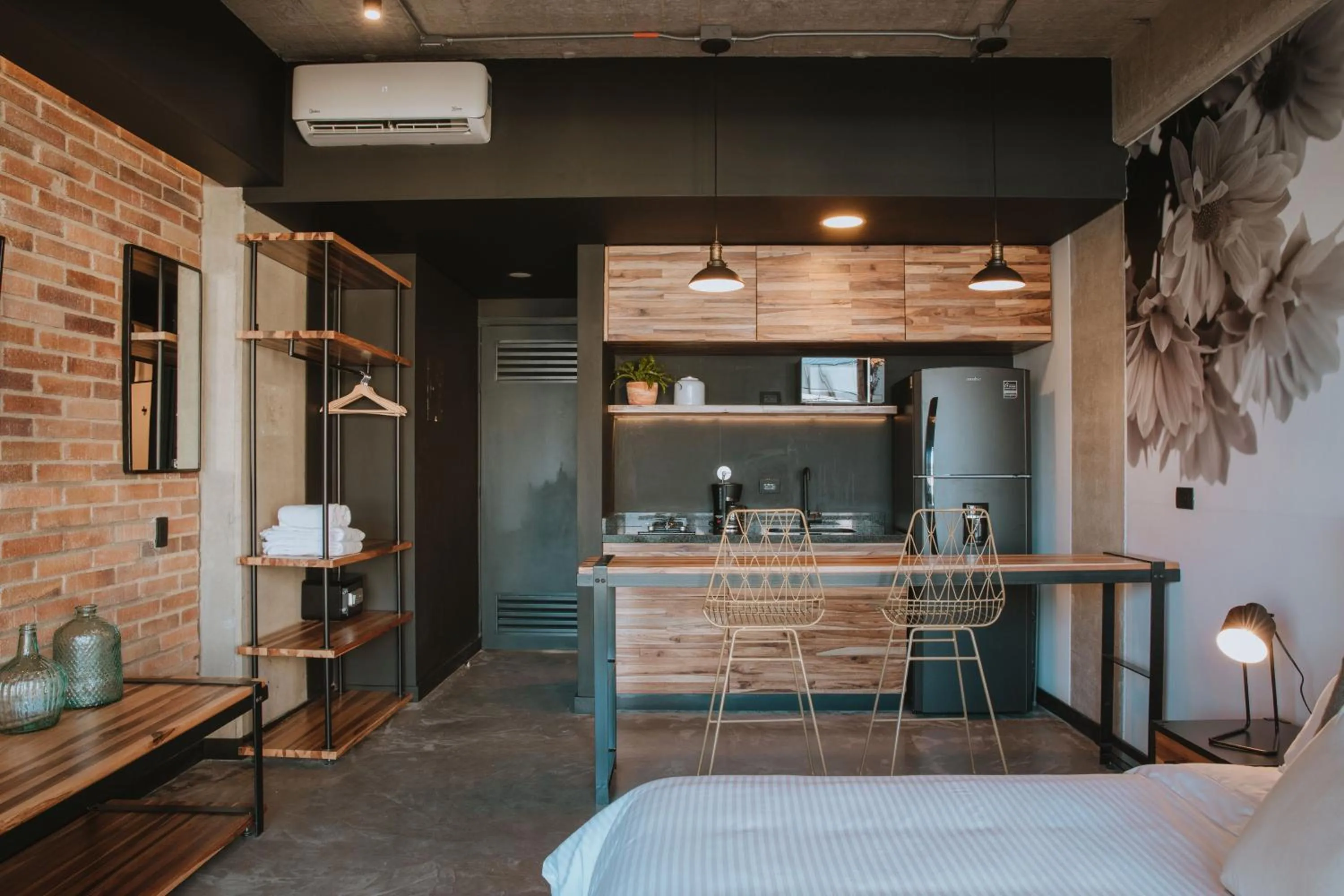 Kitchen or kitchenette in Hotel 3450 Living Lofts