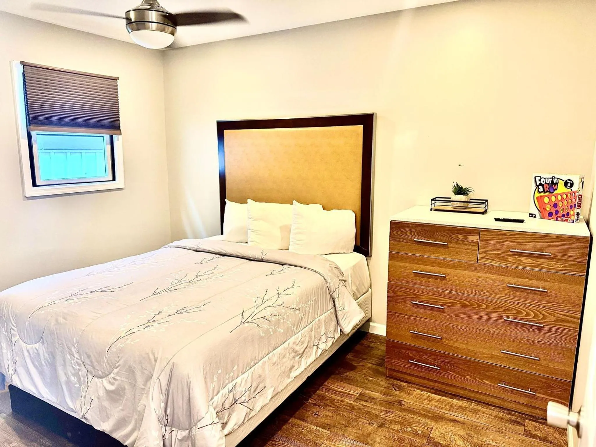 Bed in Coastal Sands Inn