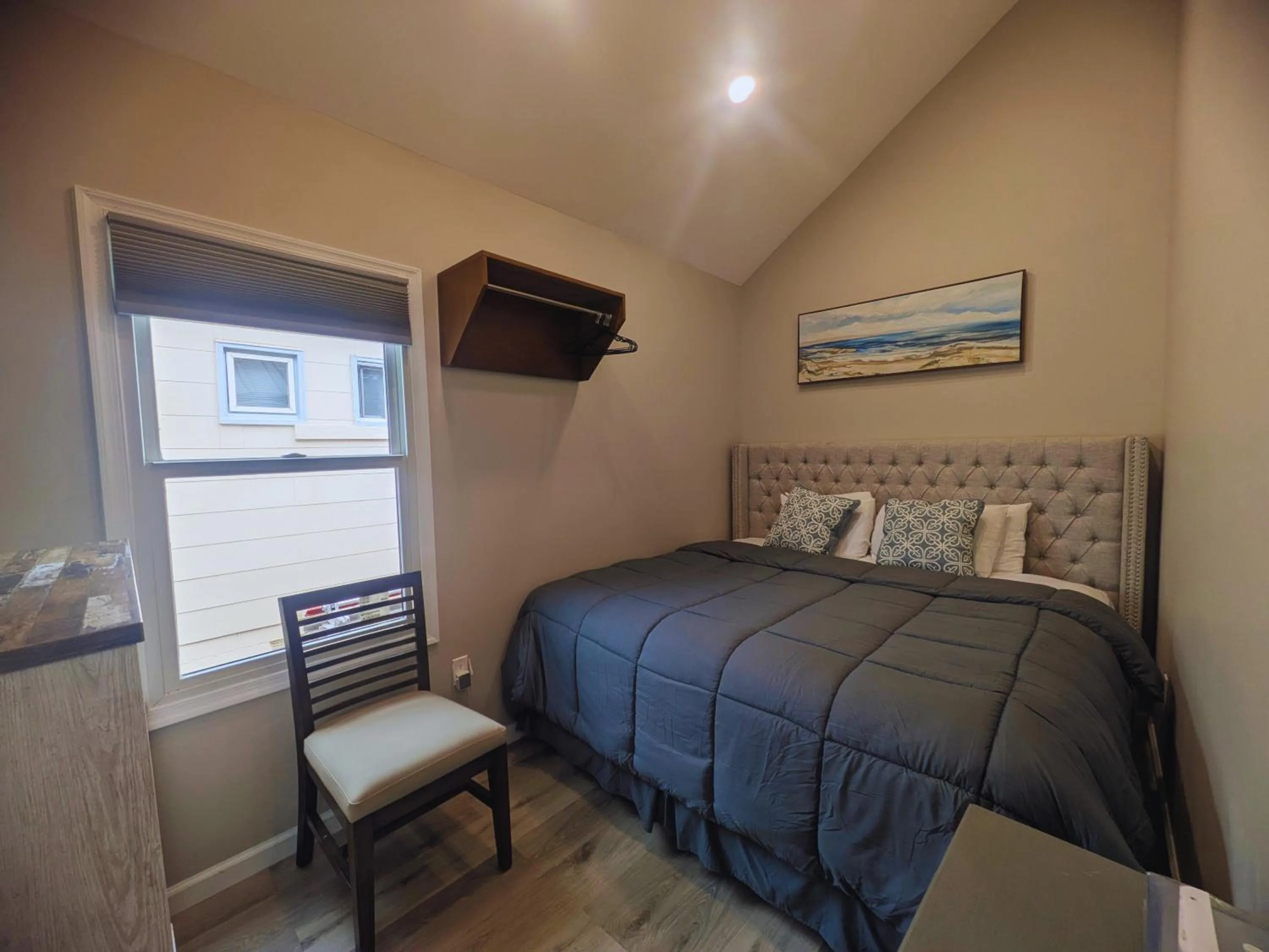 Bed in Coastal Sands Inn