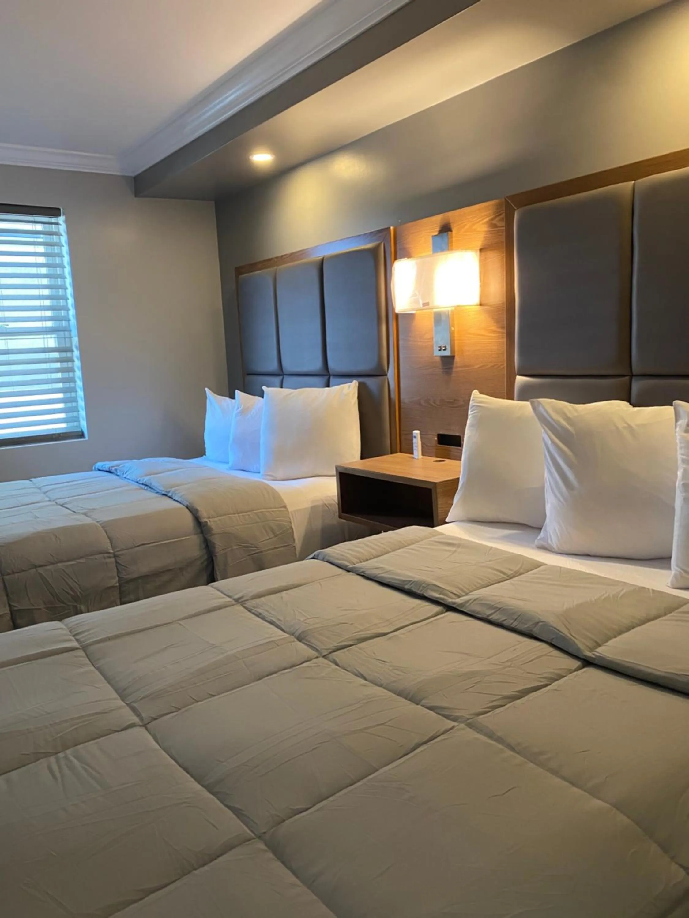 Bed in Coastal Sands Inn