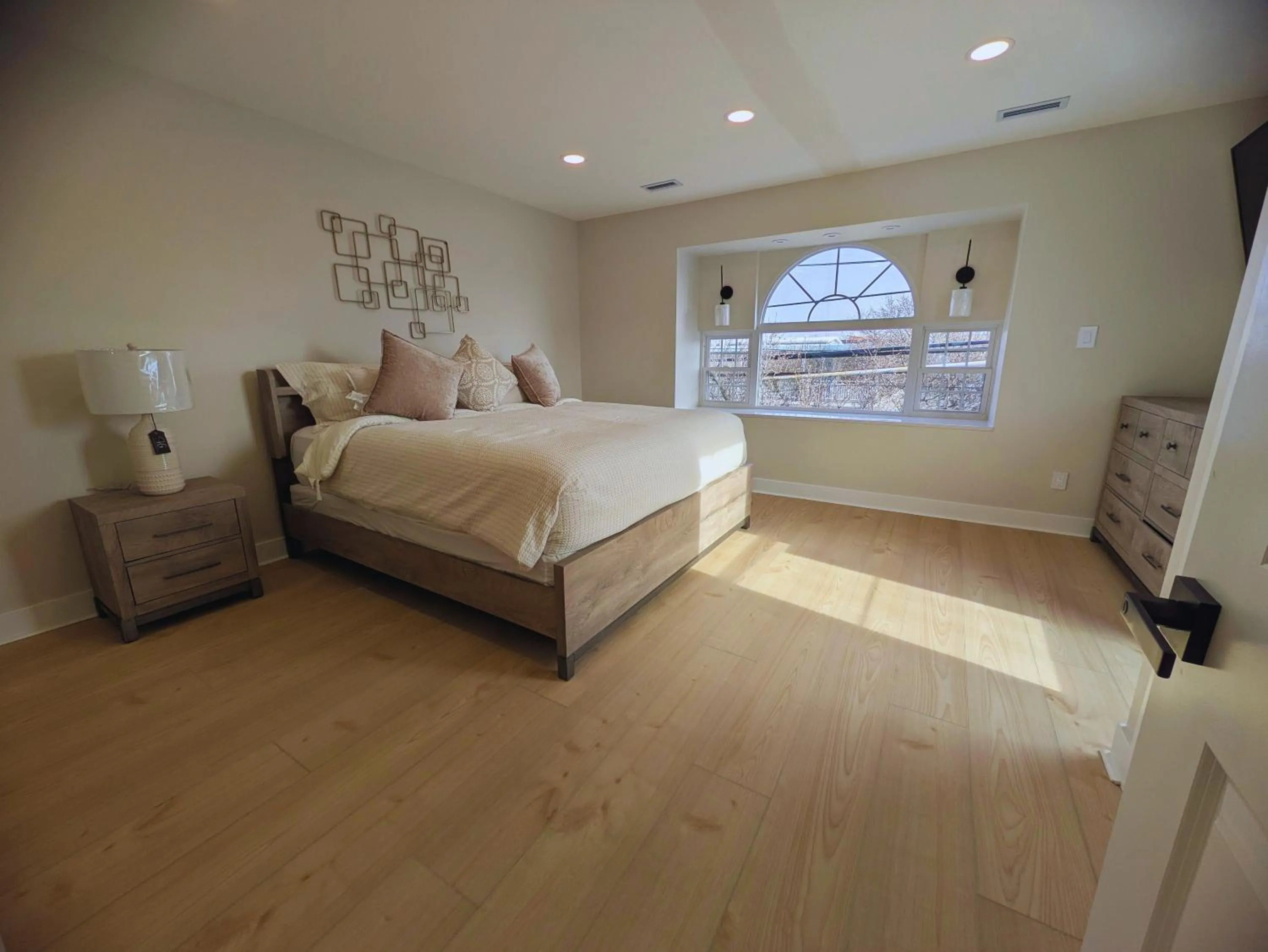 Bed in Coastal Sands Inn