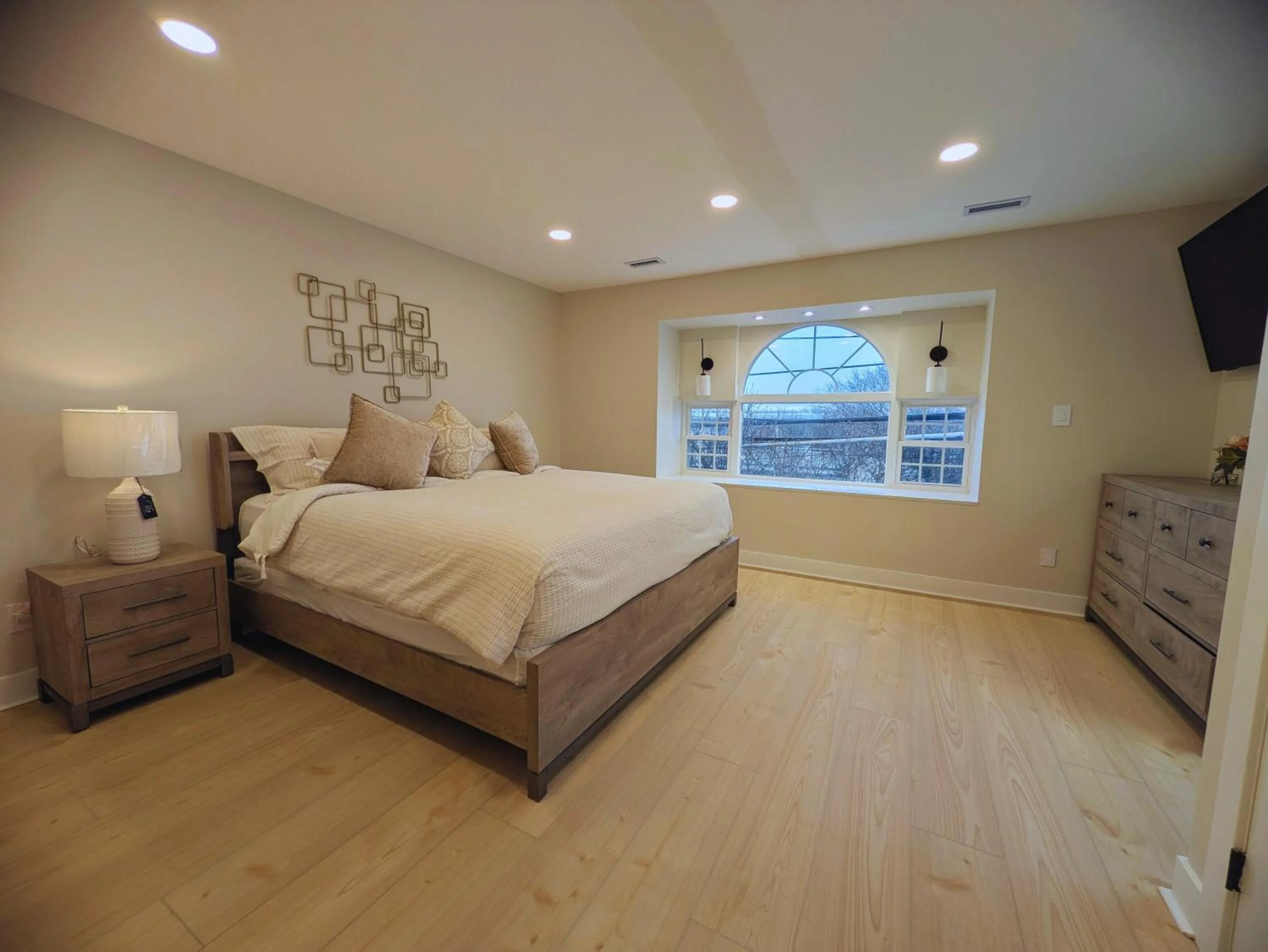 Bed in Coastal Sands Inn