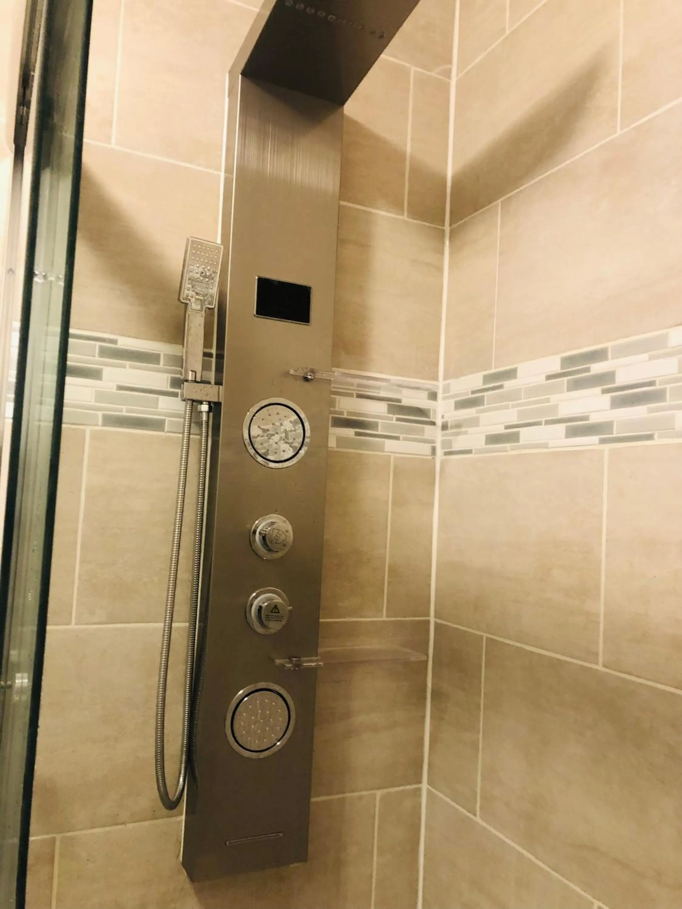 Shower in Coastal Sands Inn
