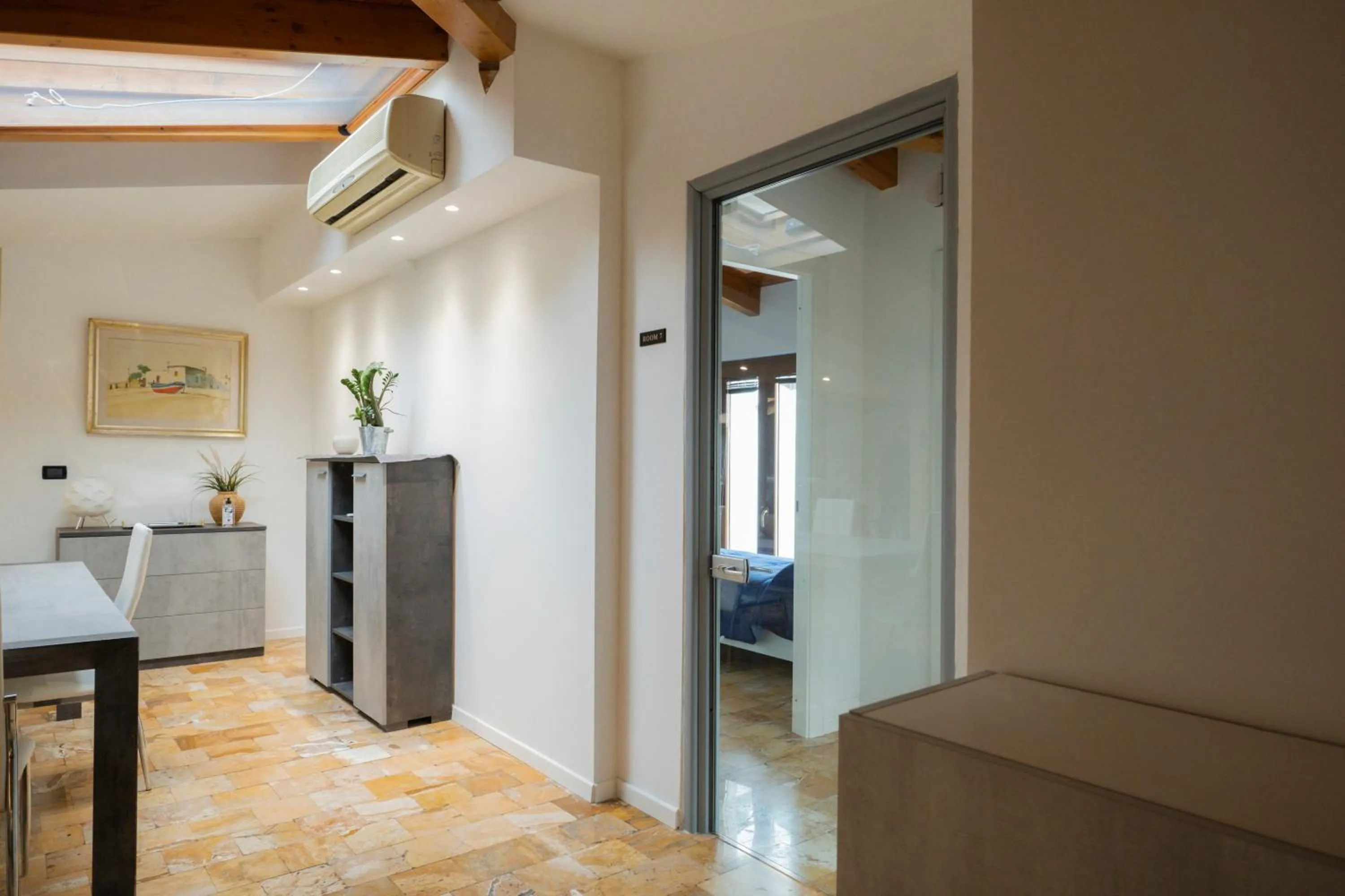 Communal lounge/ TV room in B&B Palazzo Storico Di Nicola