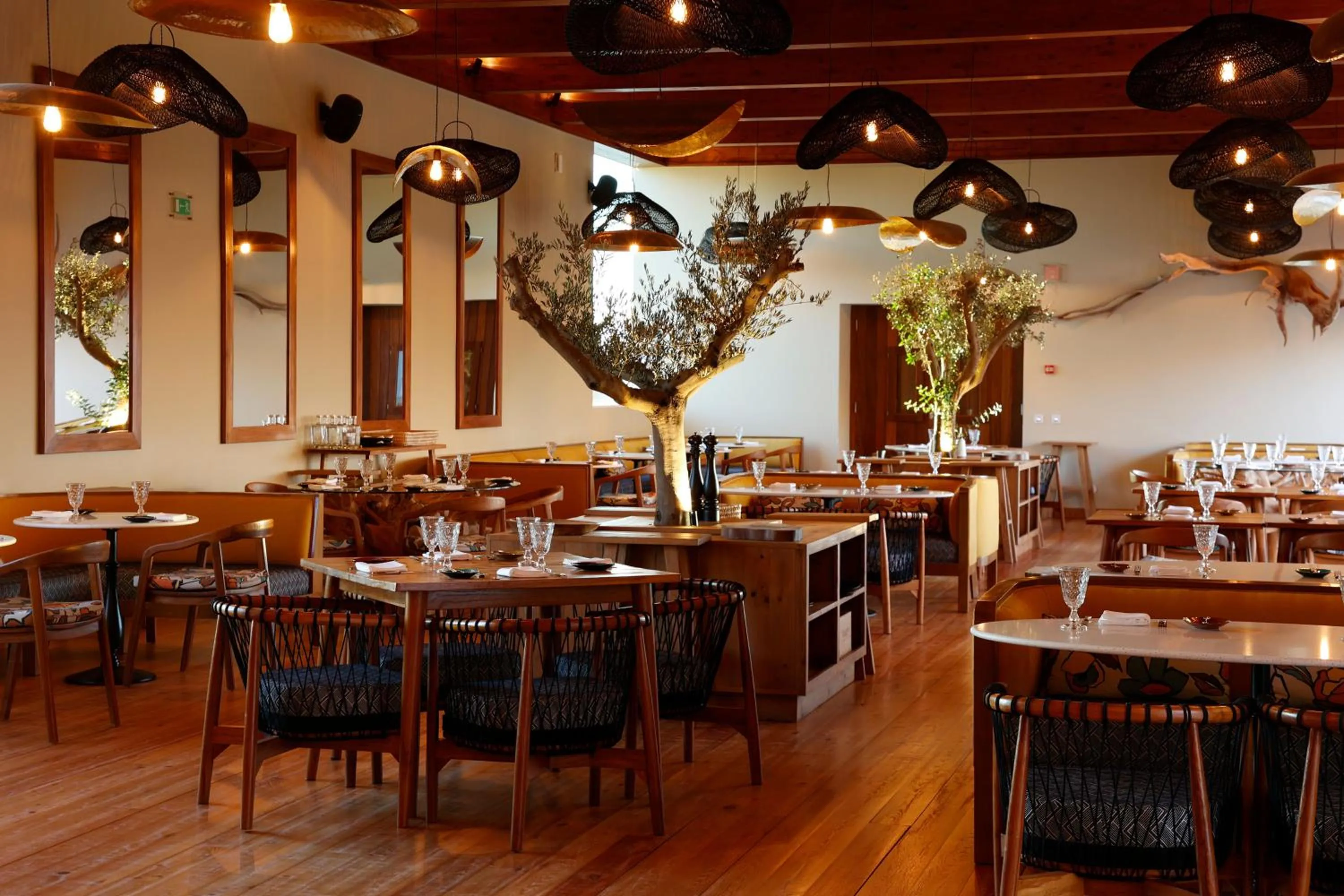 Restaurant/places to eat in Praia do Canal Nature Retreat - Small Luxury Hotels of the World