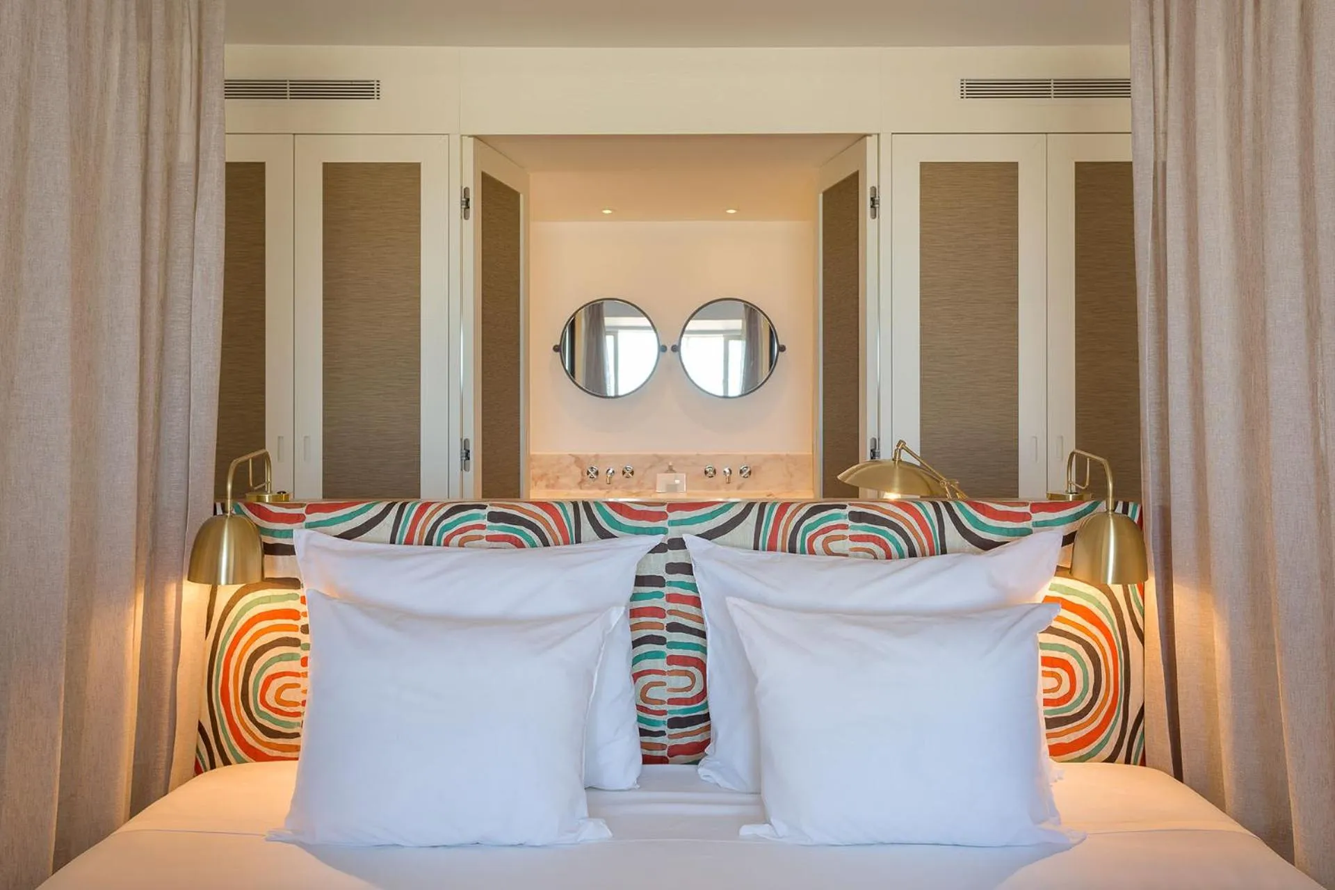 Bed in Praia do Canal Nature Retreat - Small Luxury Hotels of the World