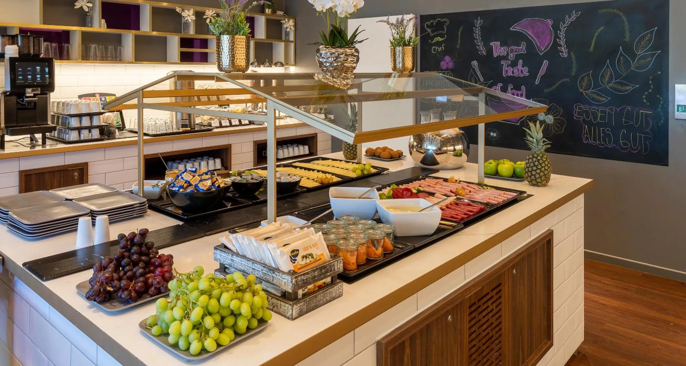 Buffet breakfast in PLAZA Premium München